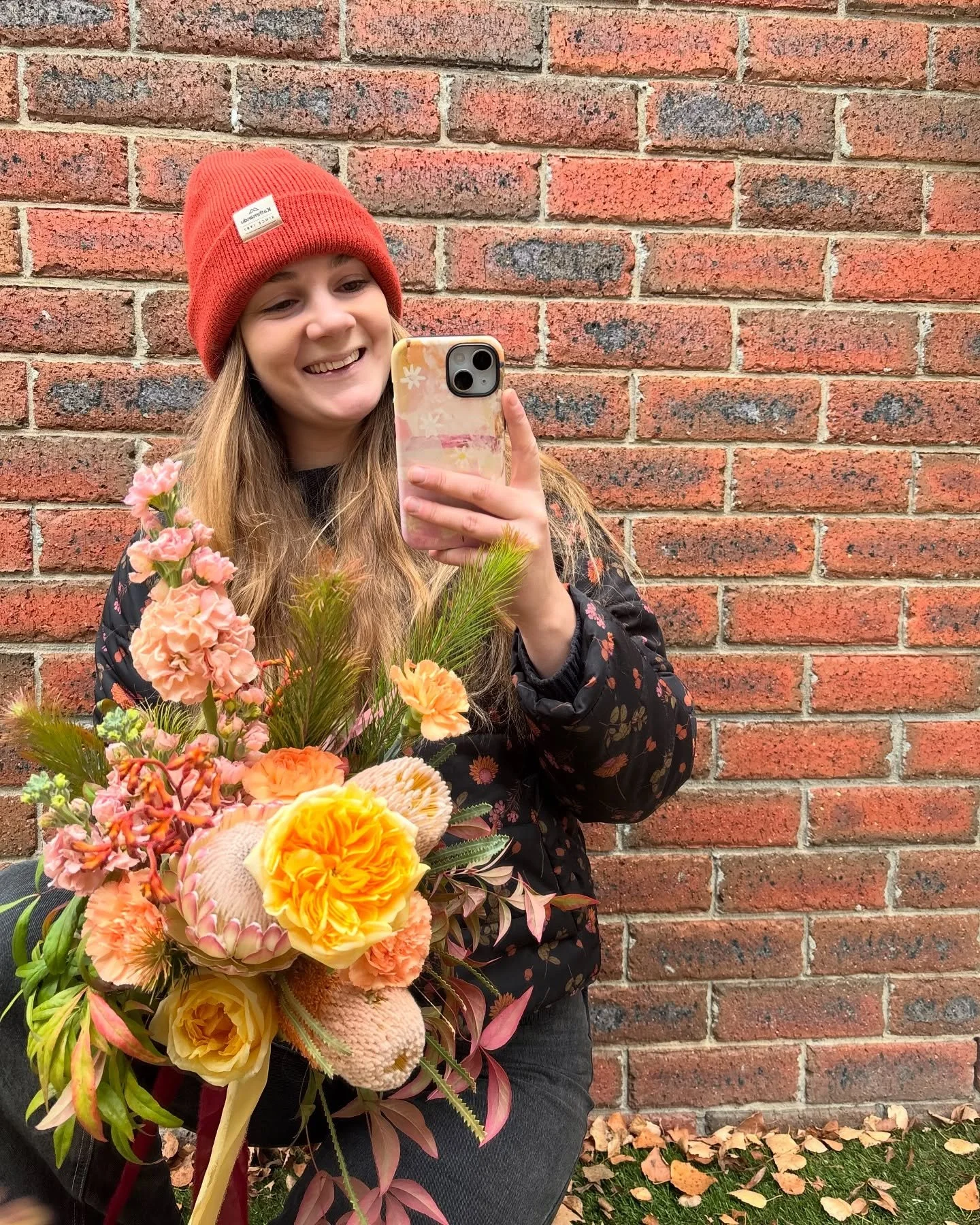 Hello, hi, it&rsquo;s me, Steph ✨ There&rsquo;s a few new faces here so I thought I&rsquo;d reintroduce myself!

✨I fell into floristry after getting a job at a florist during my first year of university at age 18 (nearly 12 years ago!!). I&rsquo;ve 