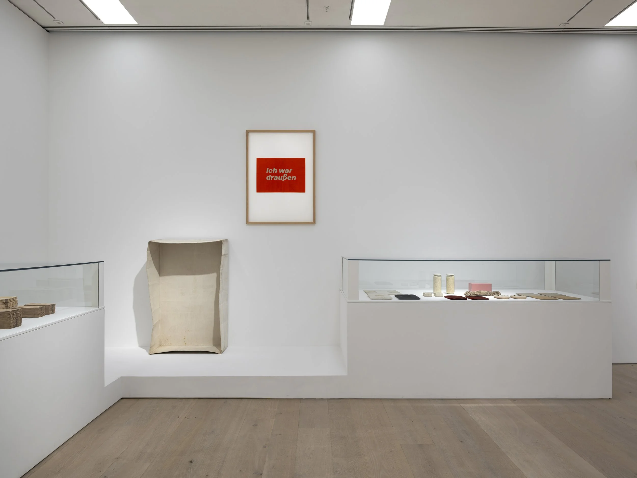 4_Arter_FranzErhardWalther_Heykel-Olma-Tesebbusu_Attempt-to-be-a-Sculpture_DSF2825.jpg