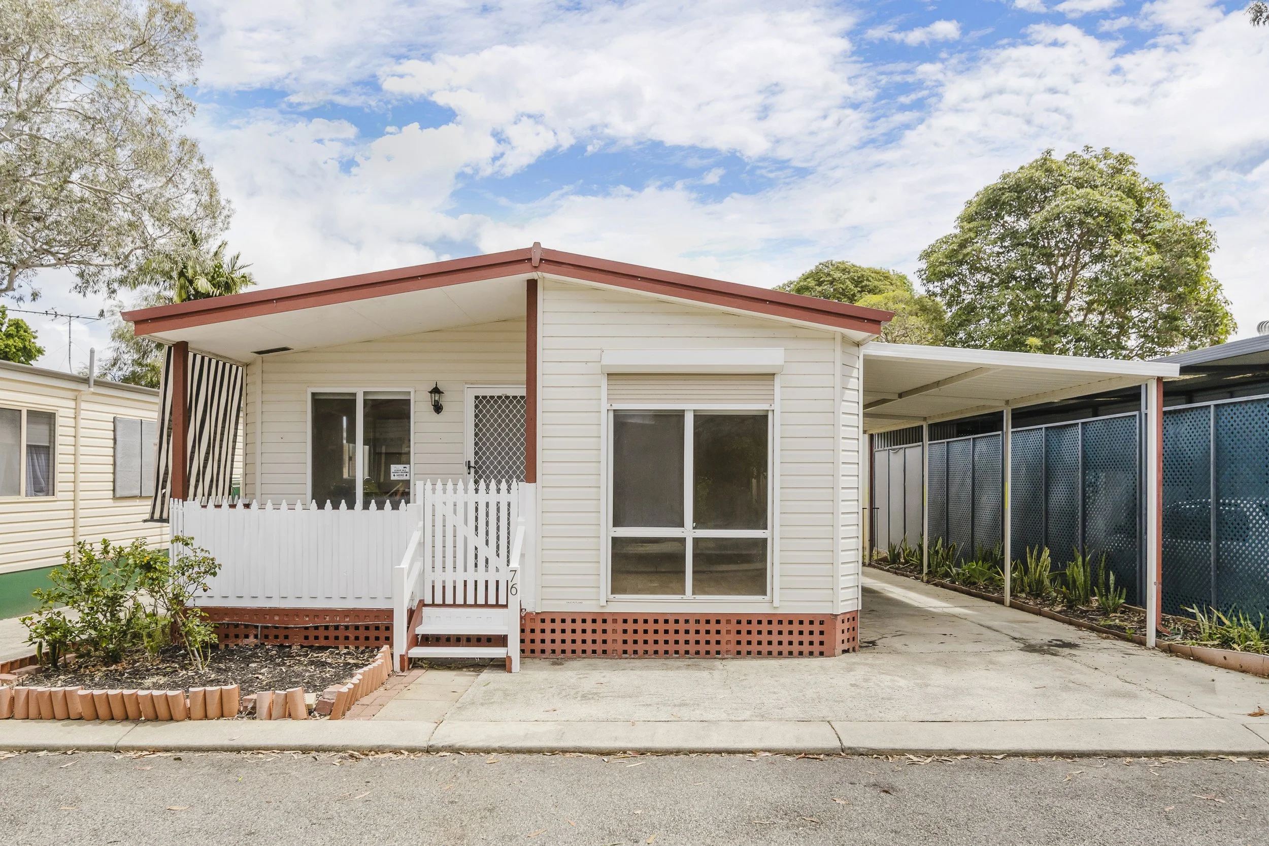 Property #76 Blue Gum Freshly Painted & New Flooring