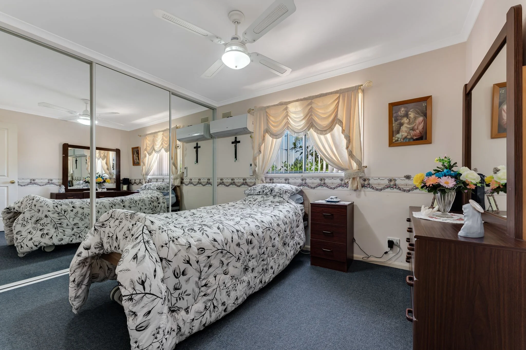 #97 main bedroom.jpeg