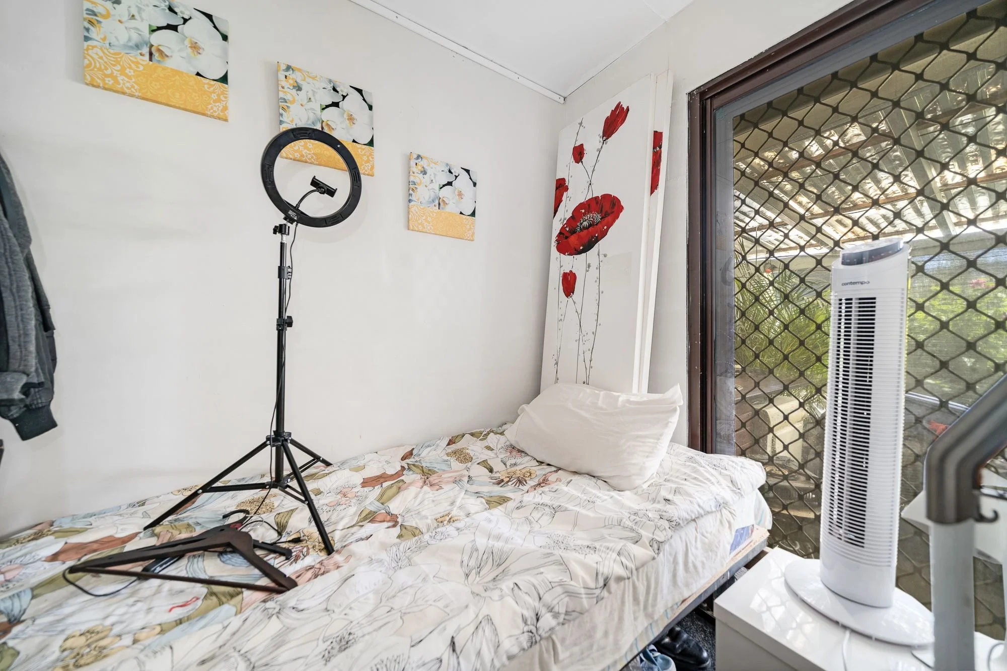 21 - 2nd Bedroom.jpeg