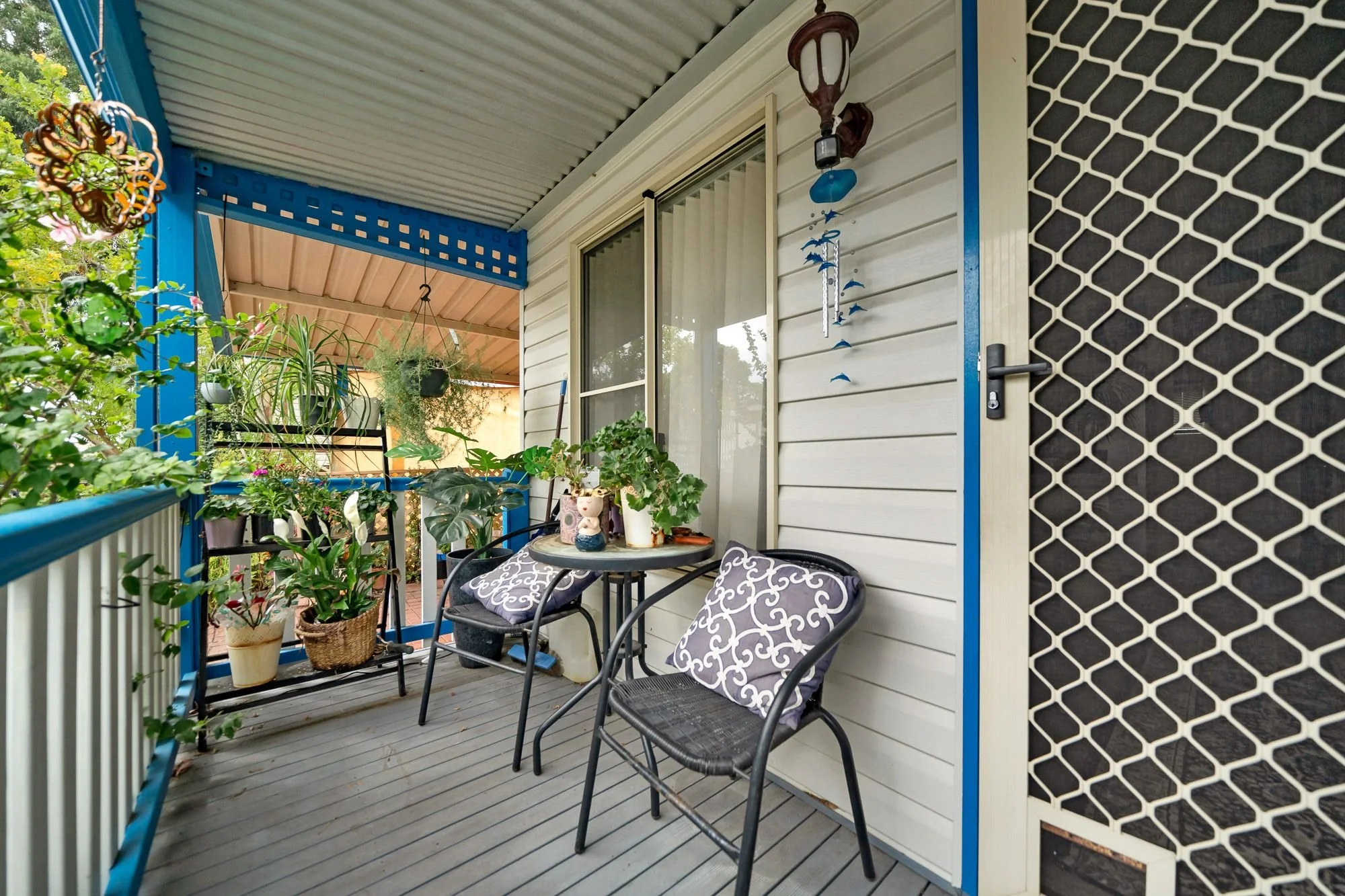 #80 front verandah.jpeg