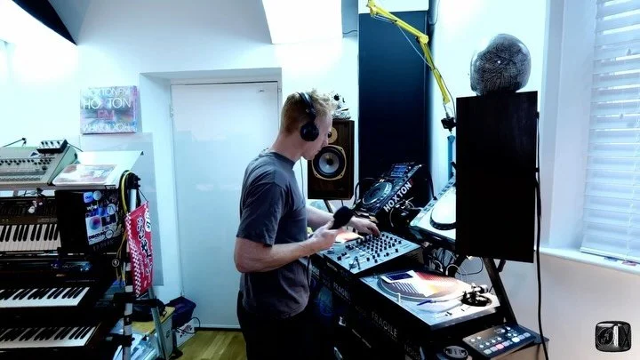 Yesterday&rsquo;s show had me digging deeper whilst keeping it self indulgent 🫠 Check it out on forward-movement.net with full video, audio &amp; tracklists for all of the shows from this year available in the archive.