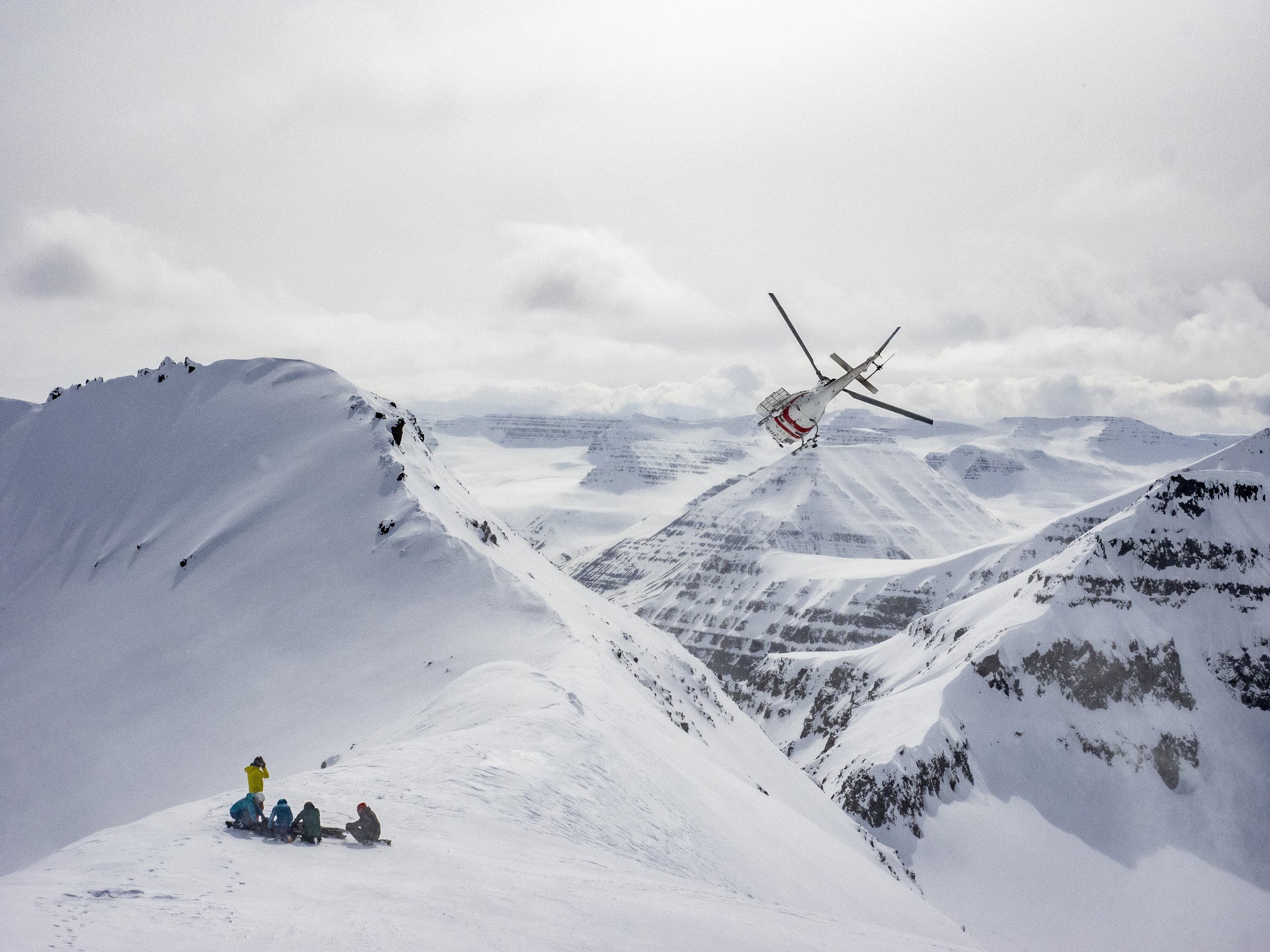 ElevenIcelandHeliskiing-5020624.jpg