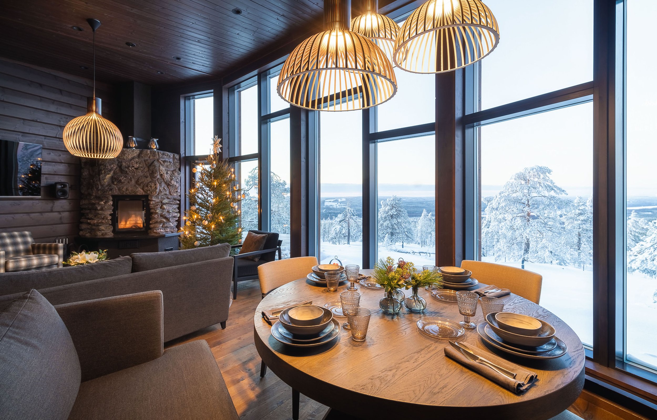 004OctolaVillaDiningWinter_Press.jpg