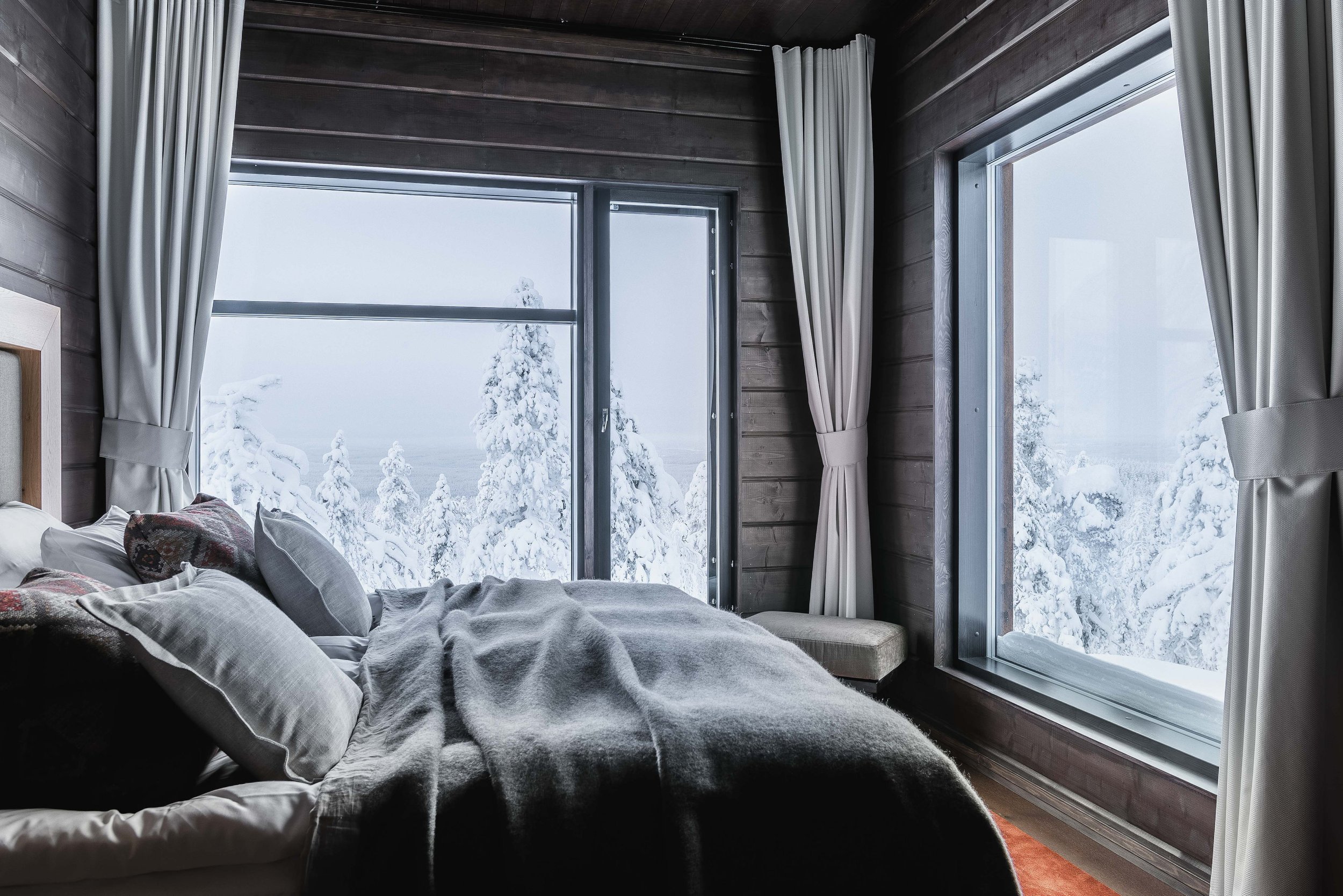 007OctolaLodgeEn-SuiteBedroomsWinter_Press.jpg
