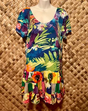 PARADISE HAWAII Red/White Floral Long Ruffled Holoku
