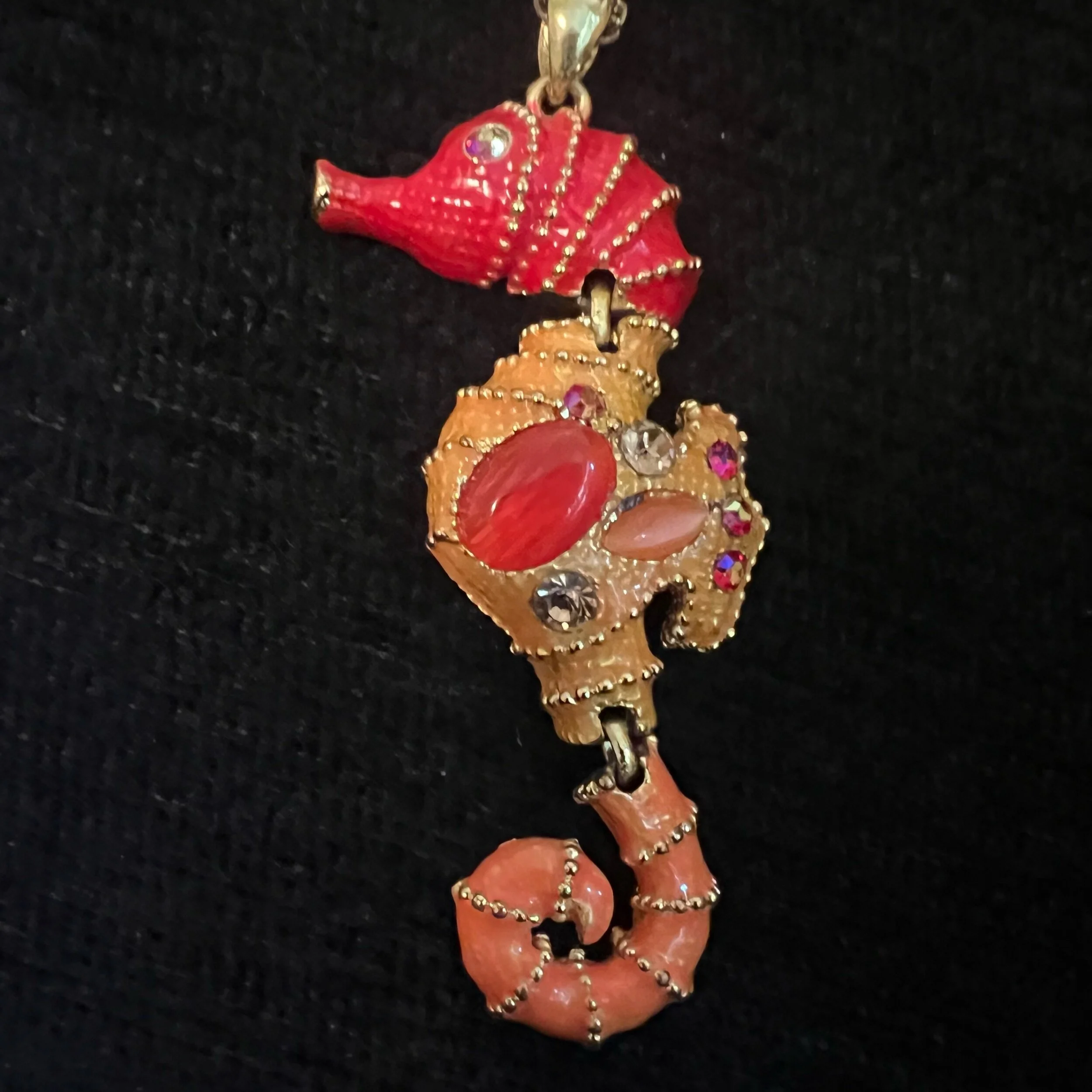 25D581DC-3687-4BE8-A023-127873249B1E