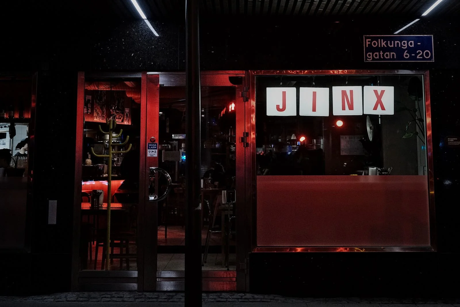 Jinx, modern aistaisk mat ni kan kombinera med ett besök på Teamtastic