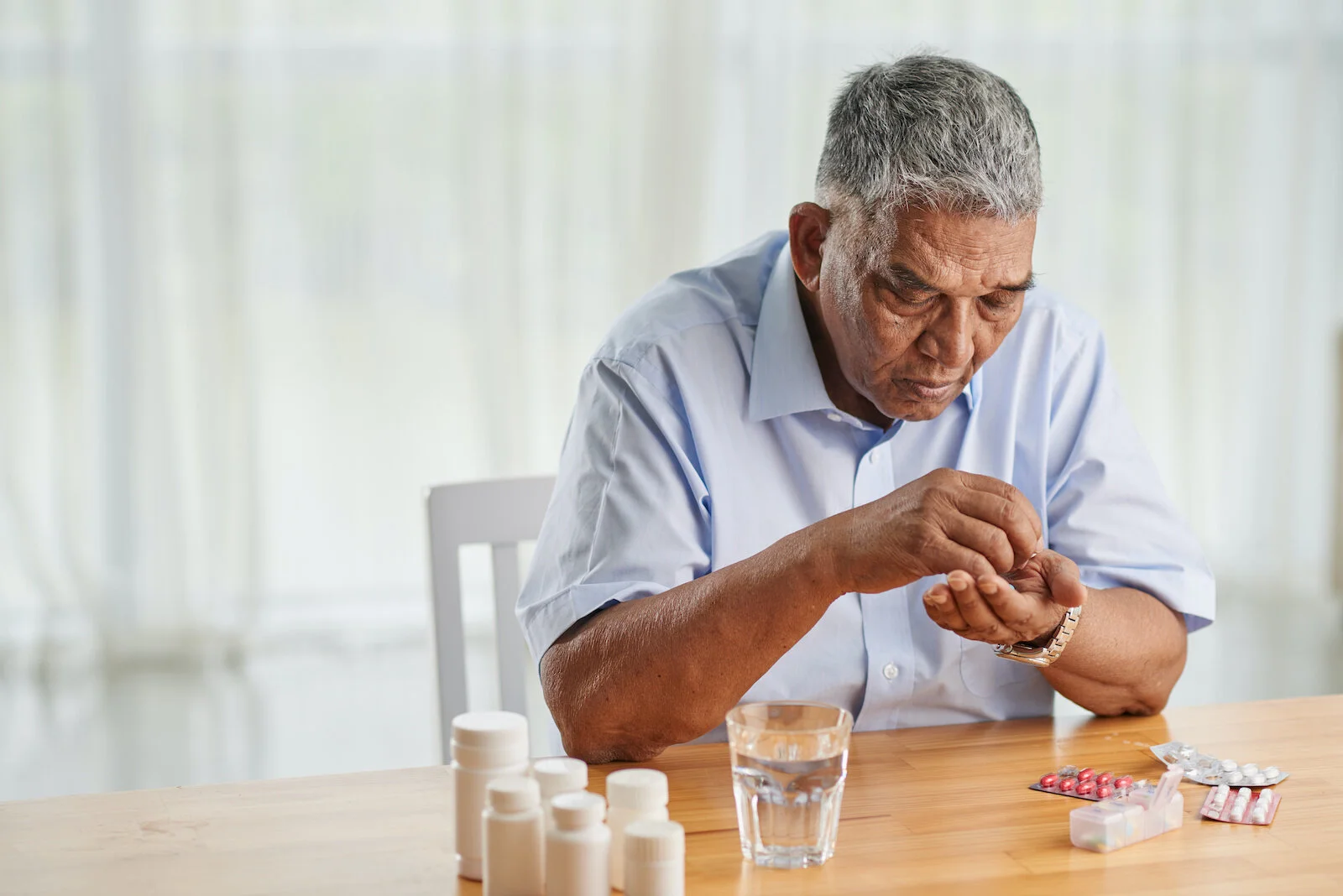 The 7 Best Vitamins for Seniors To Protect Brain, Eye, and Bone Health ...