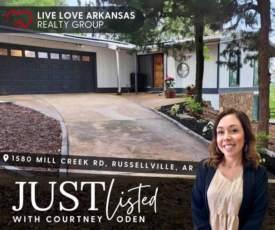 Here is a wonderful home in the beautiful Mill Creek area! 😍

This newly renovated property features modern updates and an incredible view!  Featuring beautiful new floors and a stylishly upgraded kitchen equipped with sleek granite countertops and 