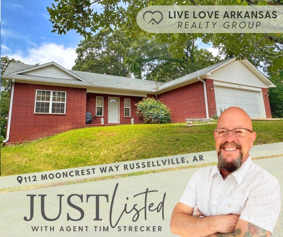 We've got a great new Russellville listing to share! 🌳🏠

This home is perfect for those looking to invest in a property with great bones and the chance to create their dream space. With its desirable location off Skyline Drive, close to amenities a