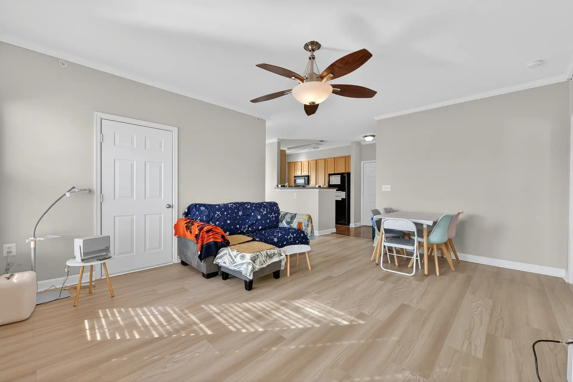 22725-thimbleberry-sq-#304-wardman-residential-compass-15.webp