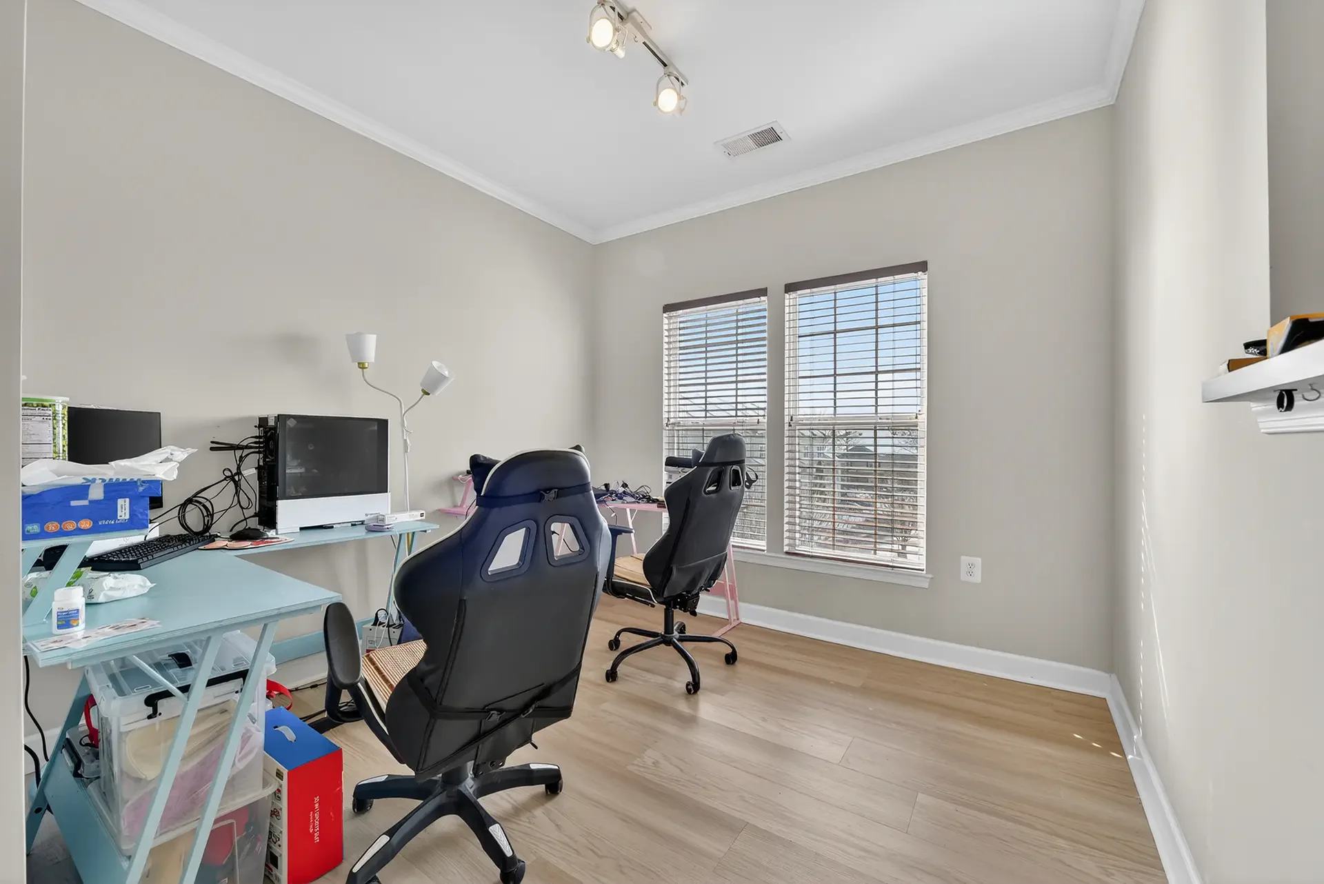 22725-thimbleberry-sq-#304-wardman-residential-compass-12.webp