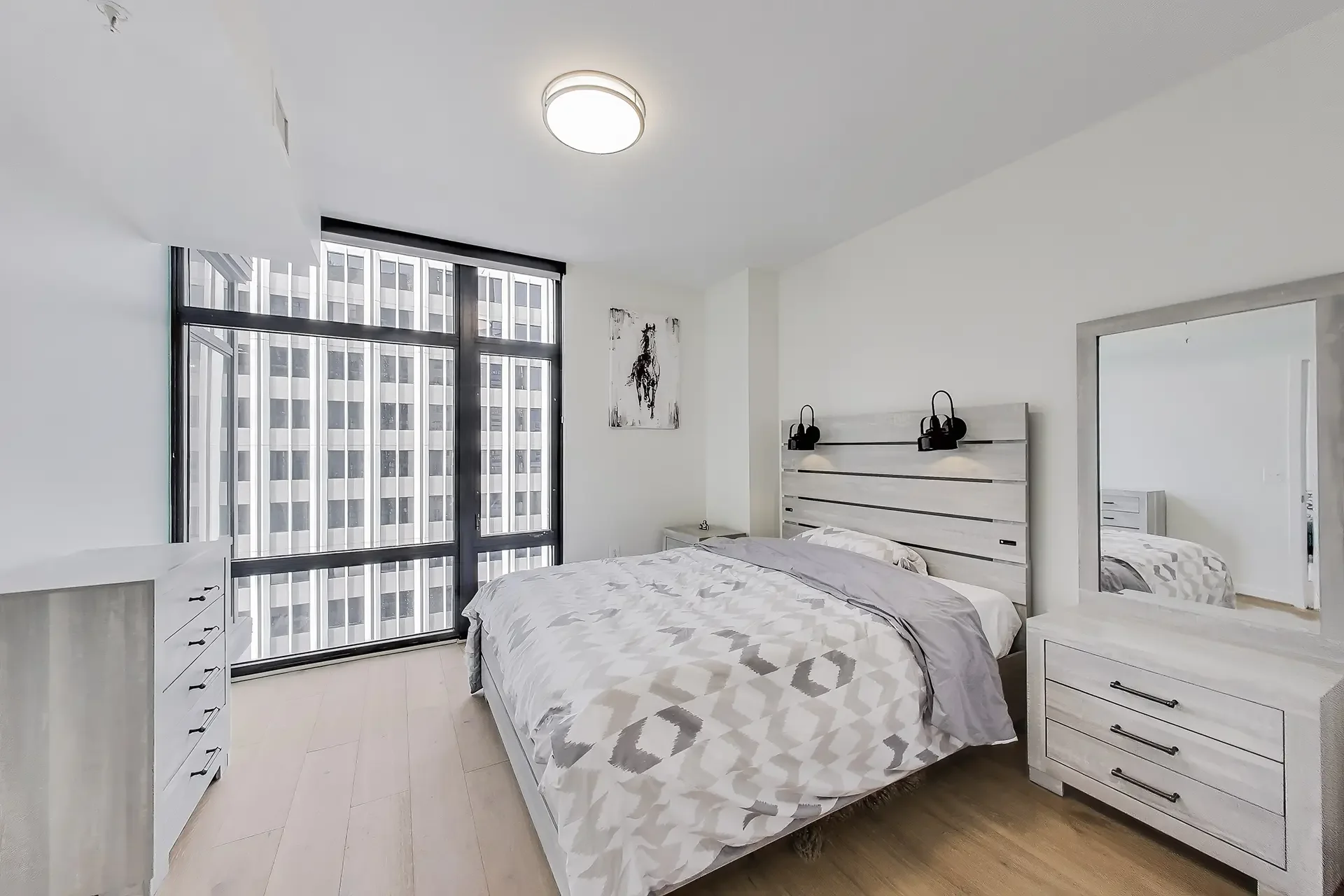 1010-massachusetts-ave-nw-805-washington-dc-22-primary-bedroom.webp