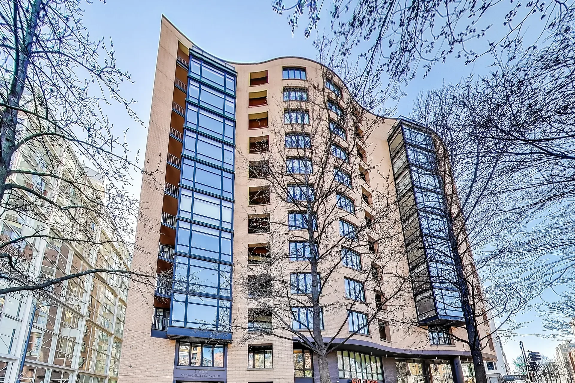 1010-massachusetts-ave-nw-805-washington-dc-01-front.webp
