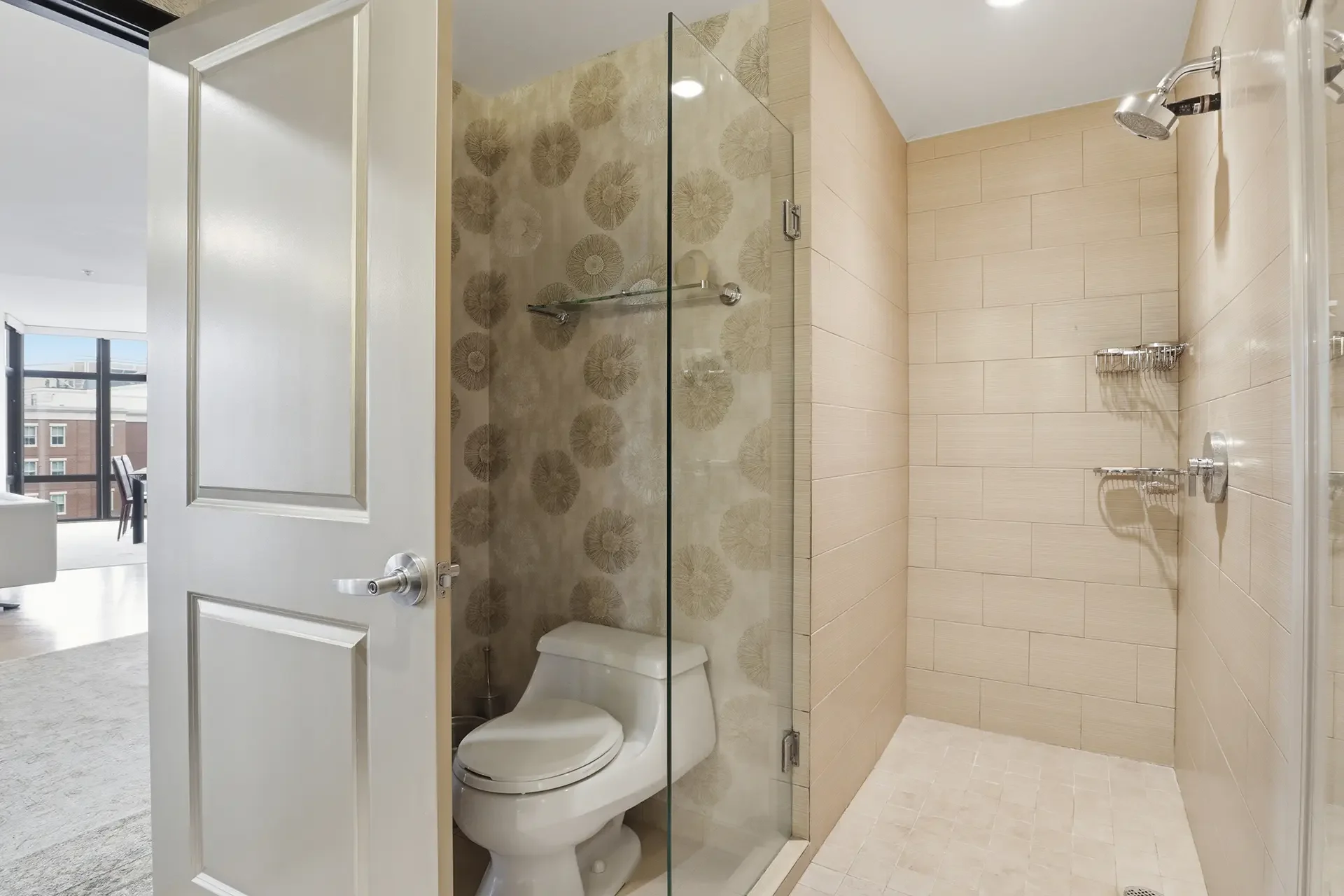 1010-massachusetts-ave-nw-804-washington-dc-31-bathroom.webp
