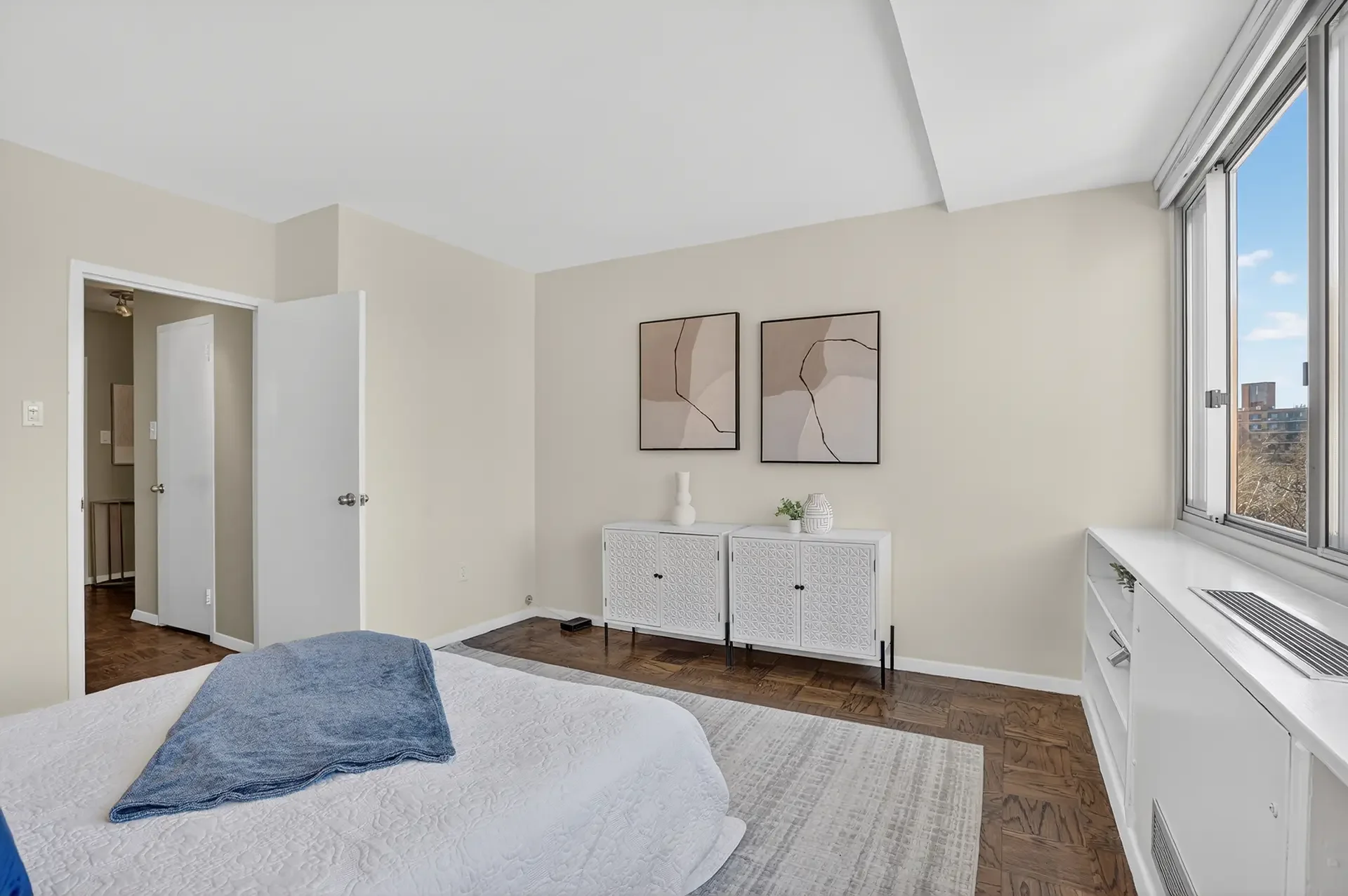 4101-cathedral-ave-nw-unit-1107-washington-dc-02-primary-bedroom.webp