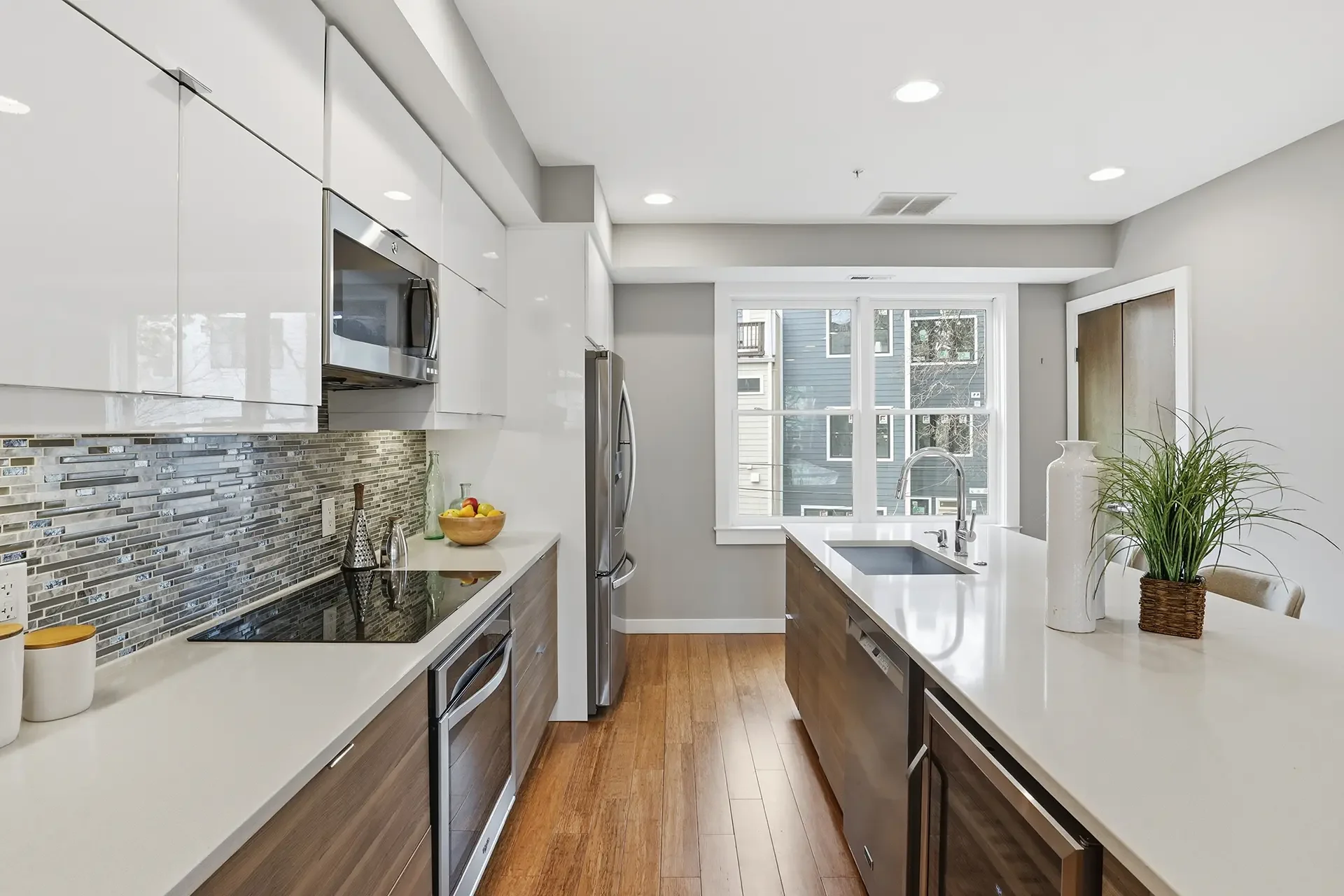 1242-new-jersey-ave-nw-unit-2-washington-dc-08-kitchen.webp