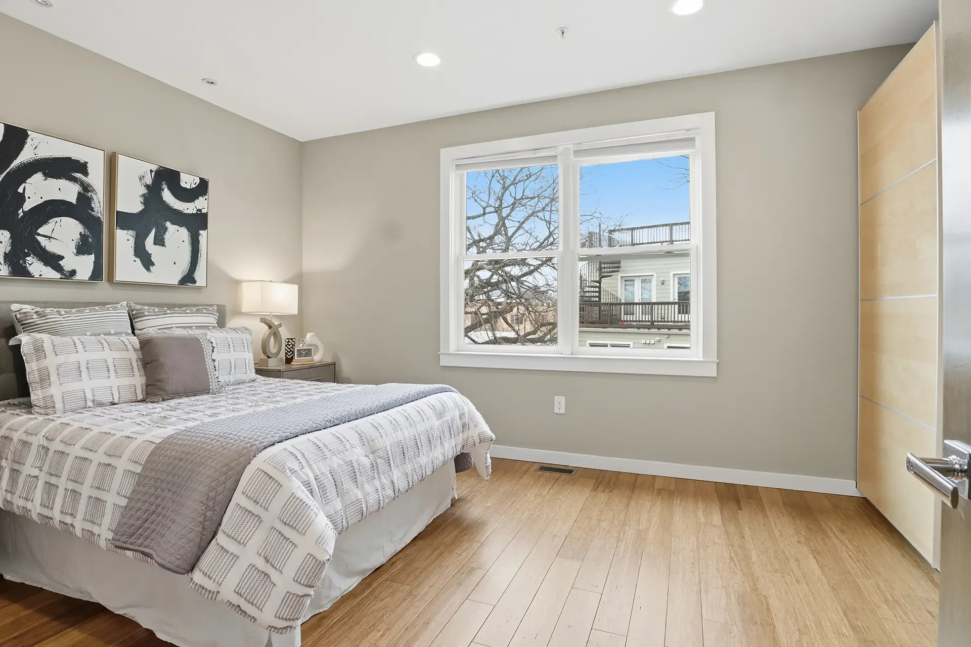 1242-new-jersey-ave-nw-unit-2-washington-dc-17-primary-bedroom.webp