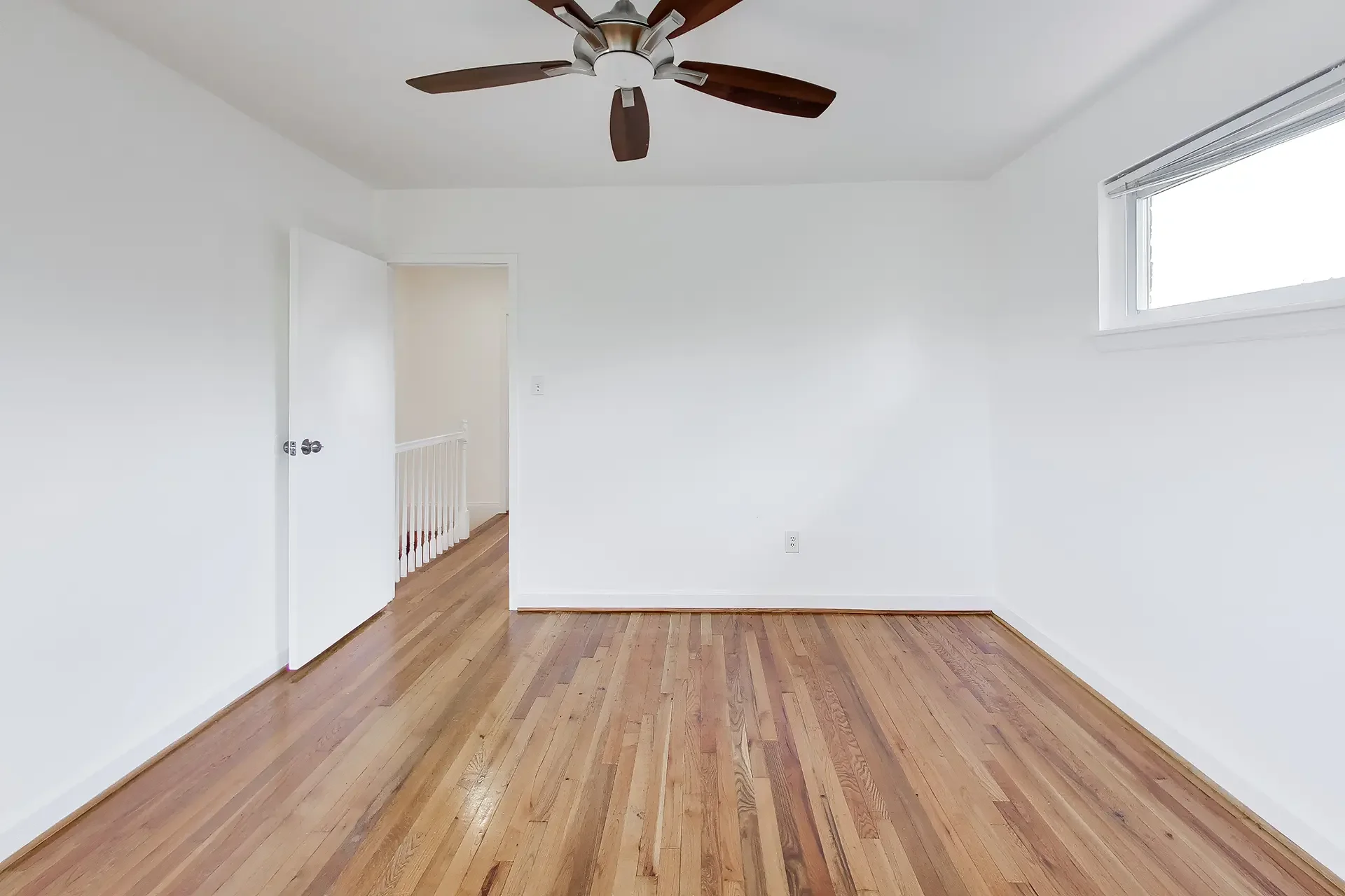 637-maury-ave-oxon-hill-md-16-primary-bedroom.webp