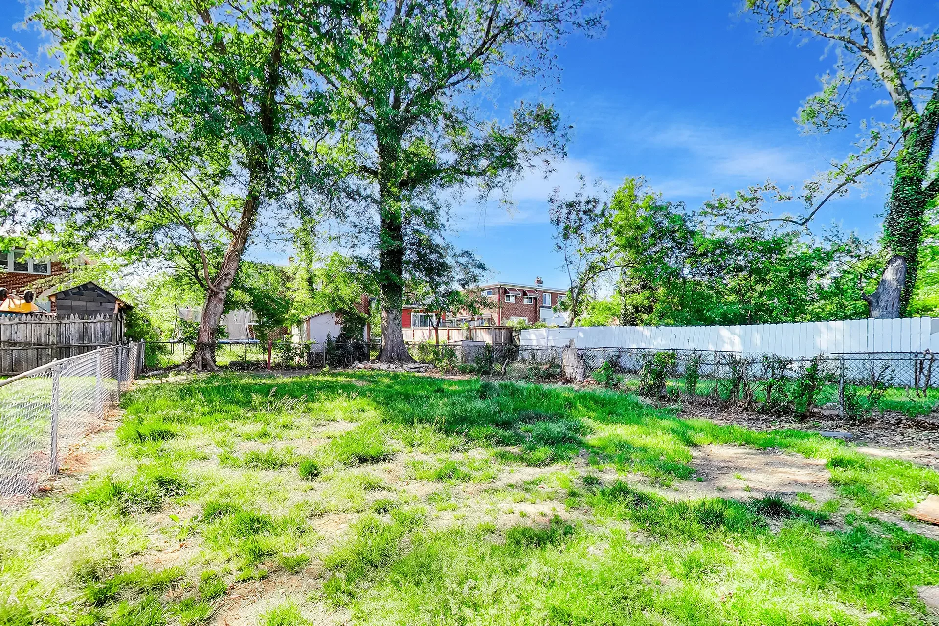 637-maury-ave-oxon-hill-md-33-rear-yard.webp