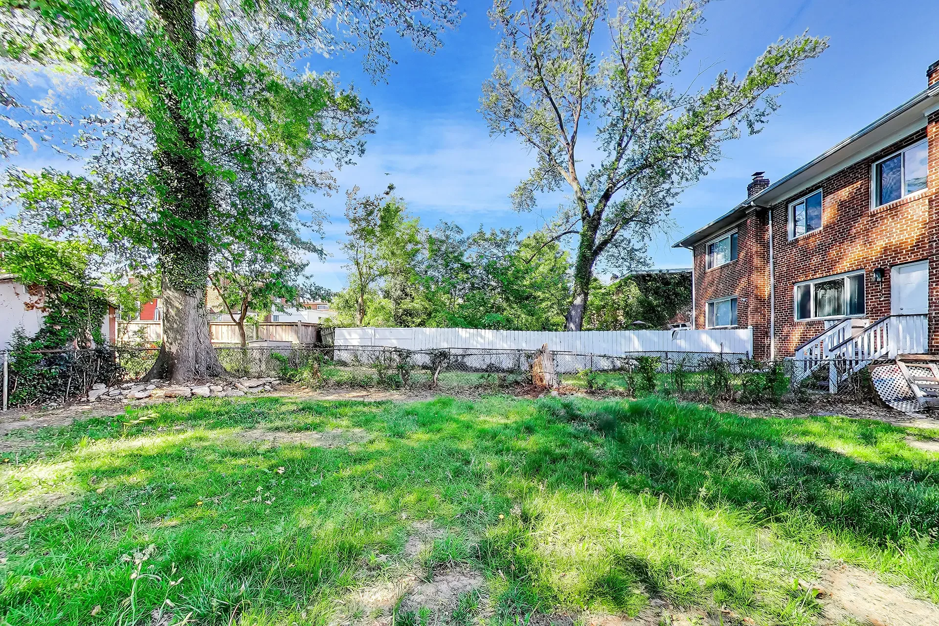 637-maury-ave-oxon-hill-md-34-rear-yard.webp