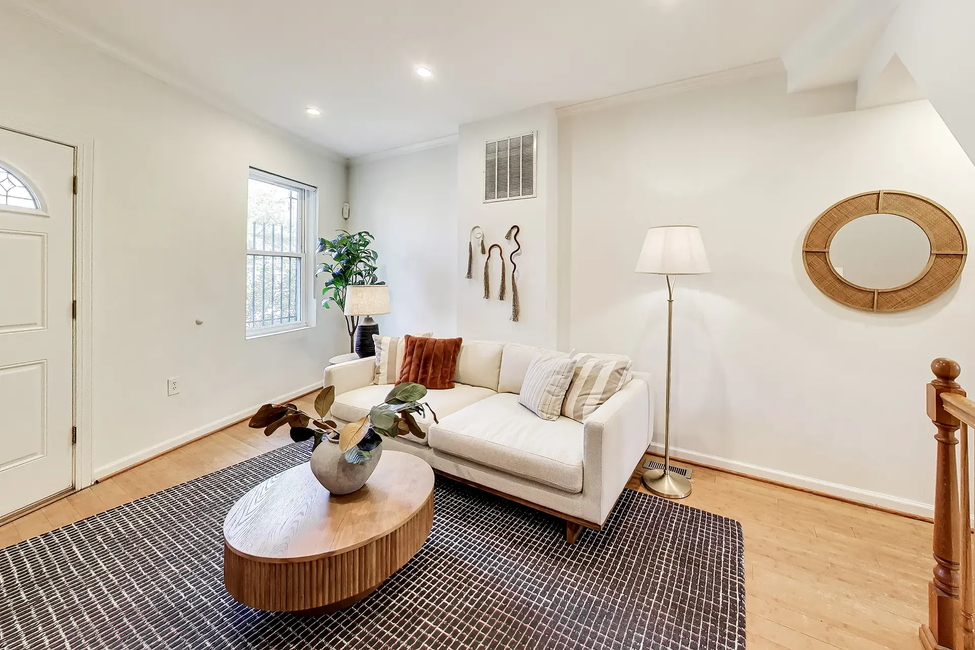 704-rhode-island-ave-nw-washington-dc-05-living-room.webp