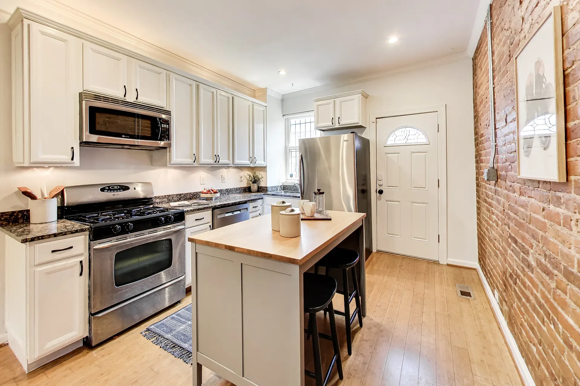 704-rhode-island-ave-nw-washington-dc-07-kitchen.webp