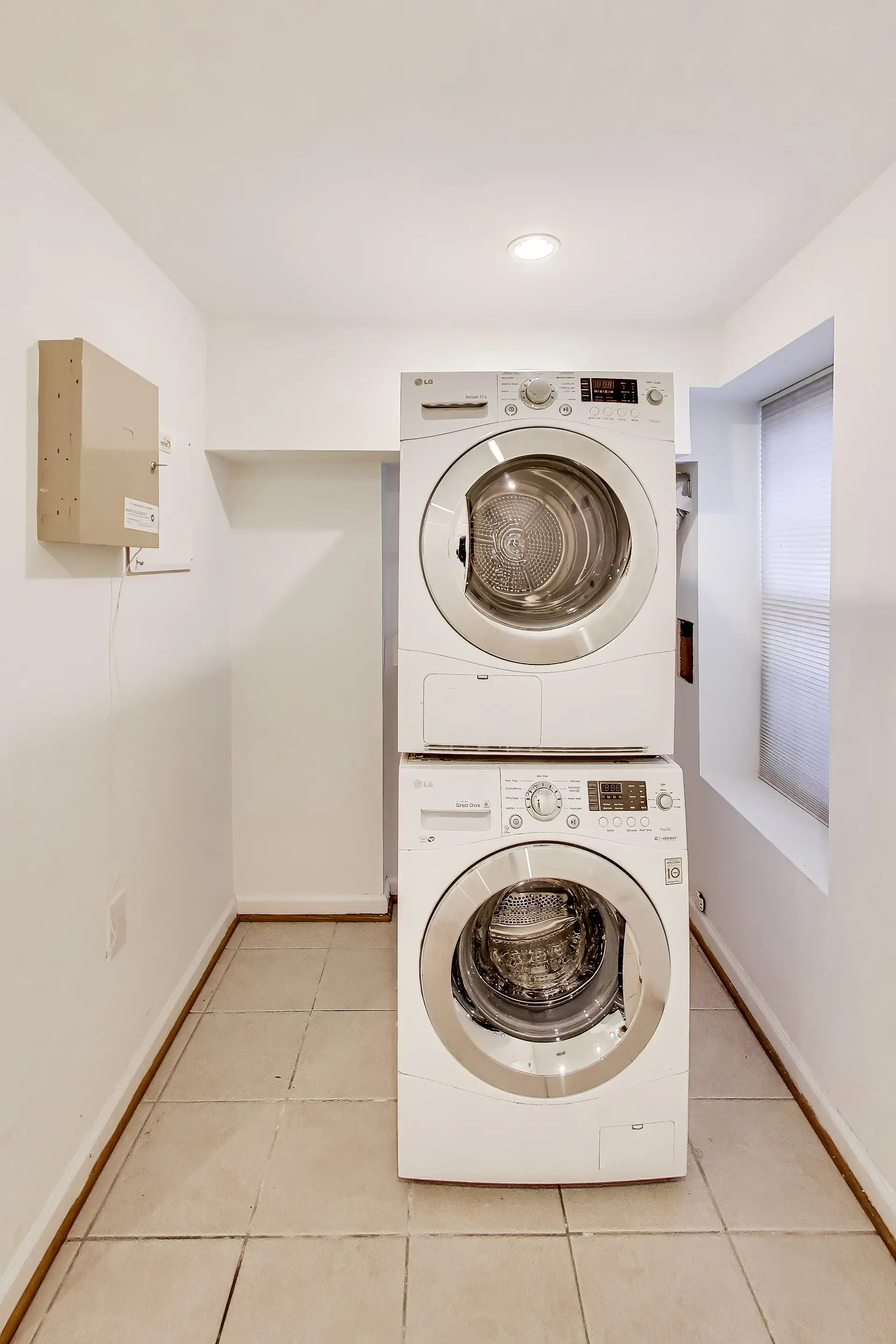 704-rhode-island-ave-nw-washington-dc-21-laundry.webp
