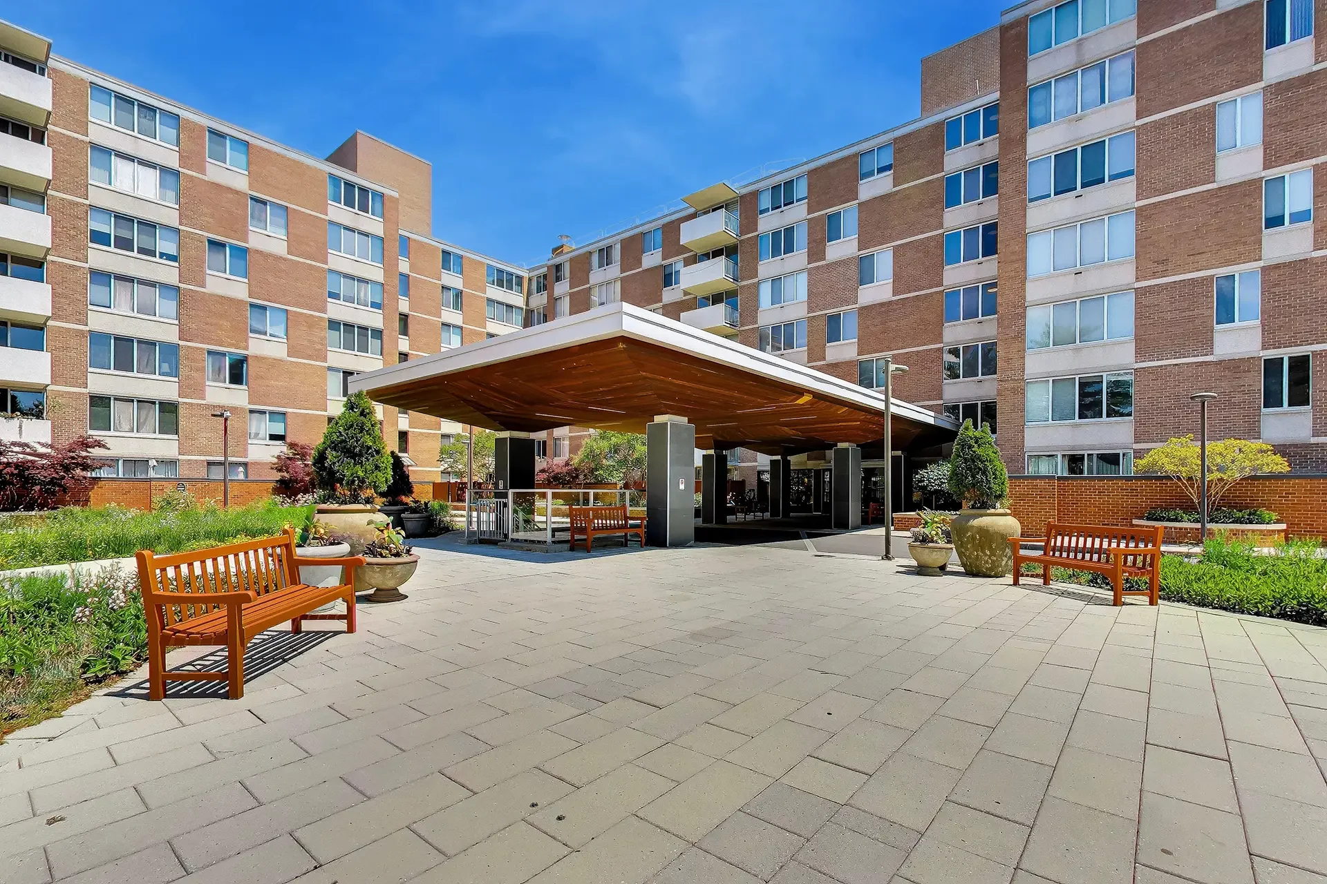 2939-van-ness-st-nw-unit-621-washington-dc-07-front-exterior-patio.webp