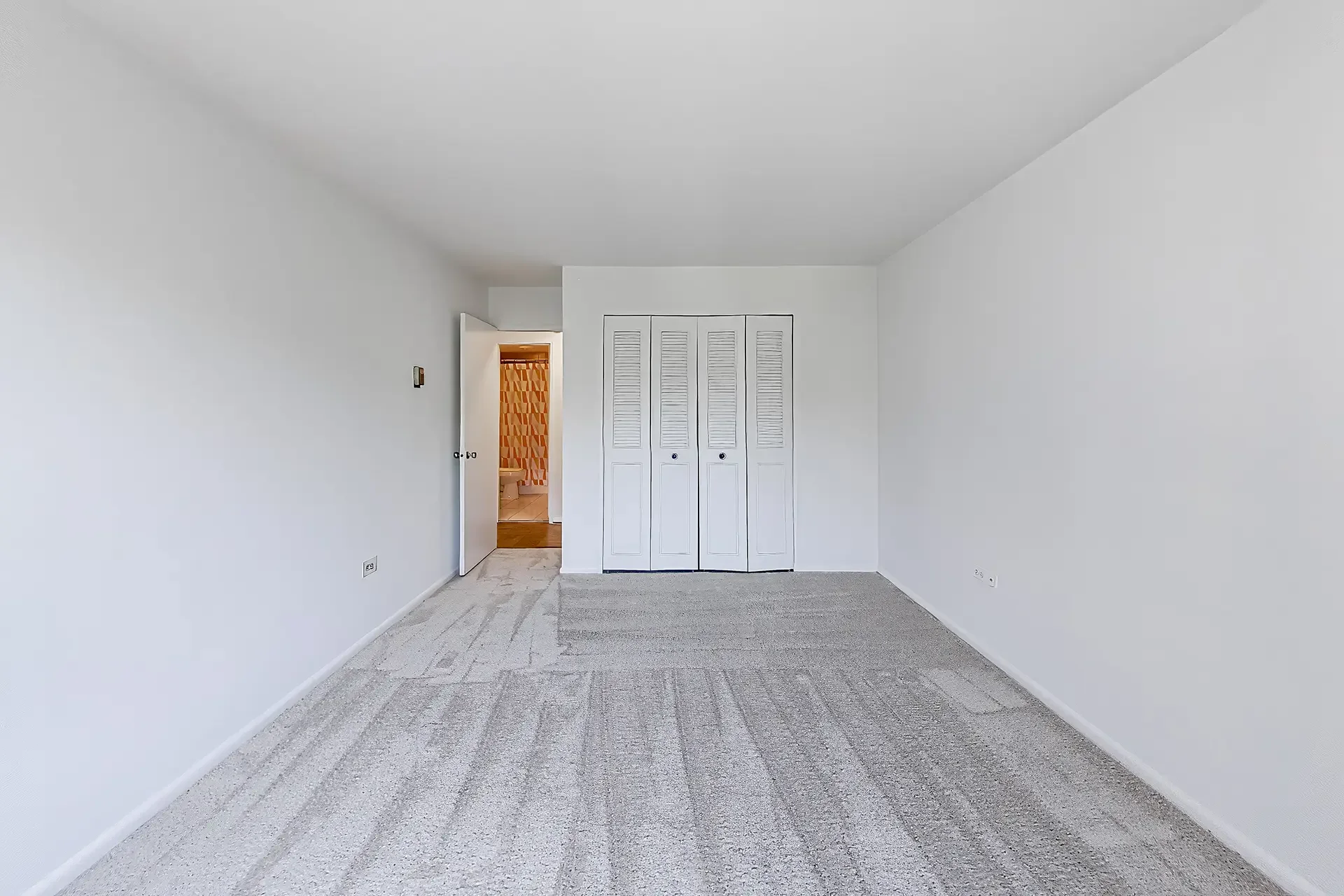 2939-van-ness-st-nw-unit-621-washington-dc-29-second-bedroom.webp