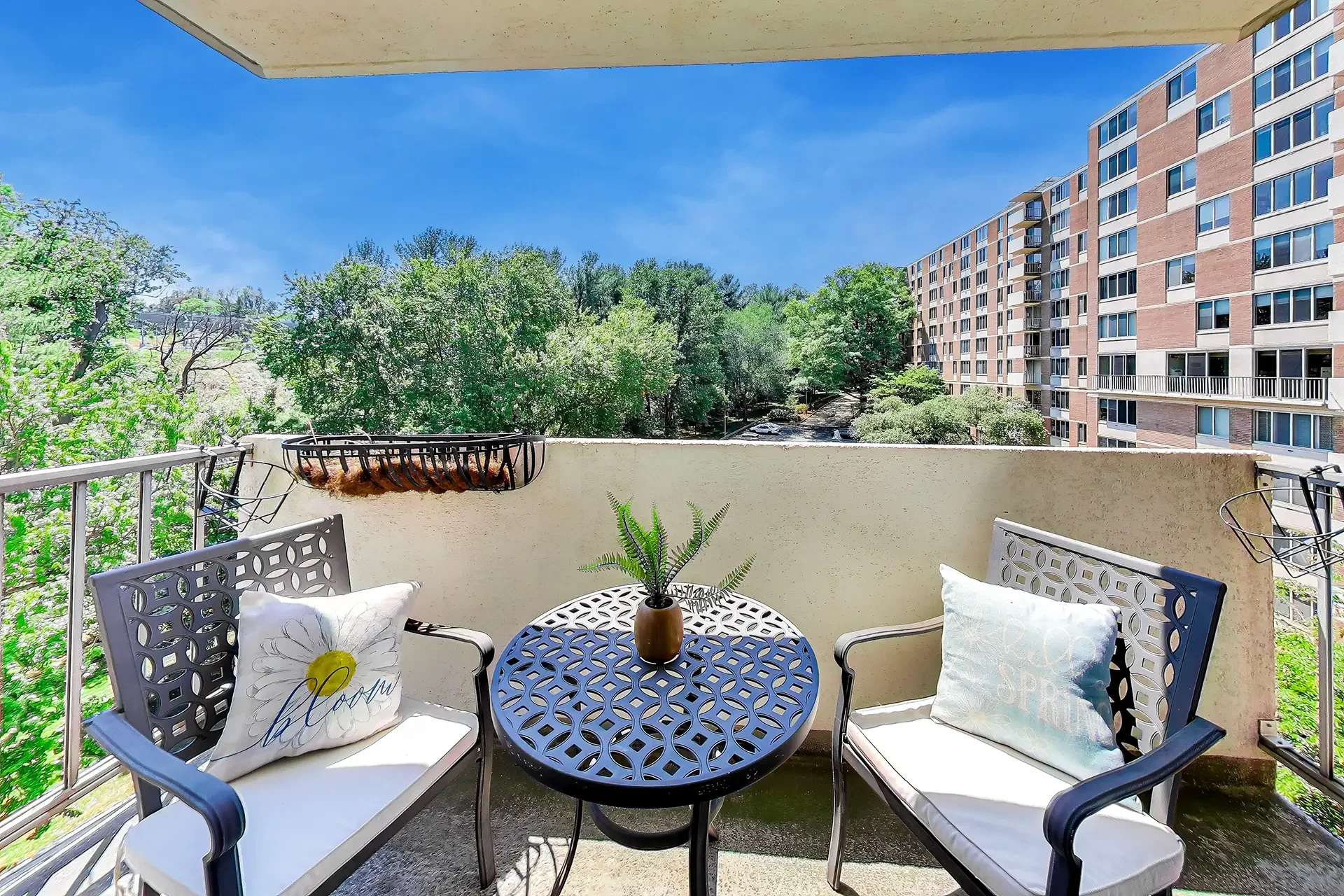 2939-van-ness-st-nw-unit-621-washington-dc-32-balcony.webp