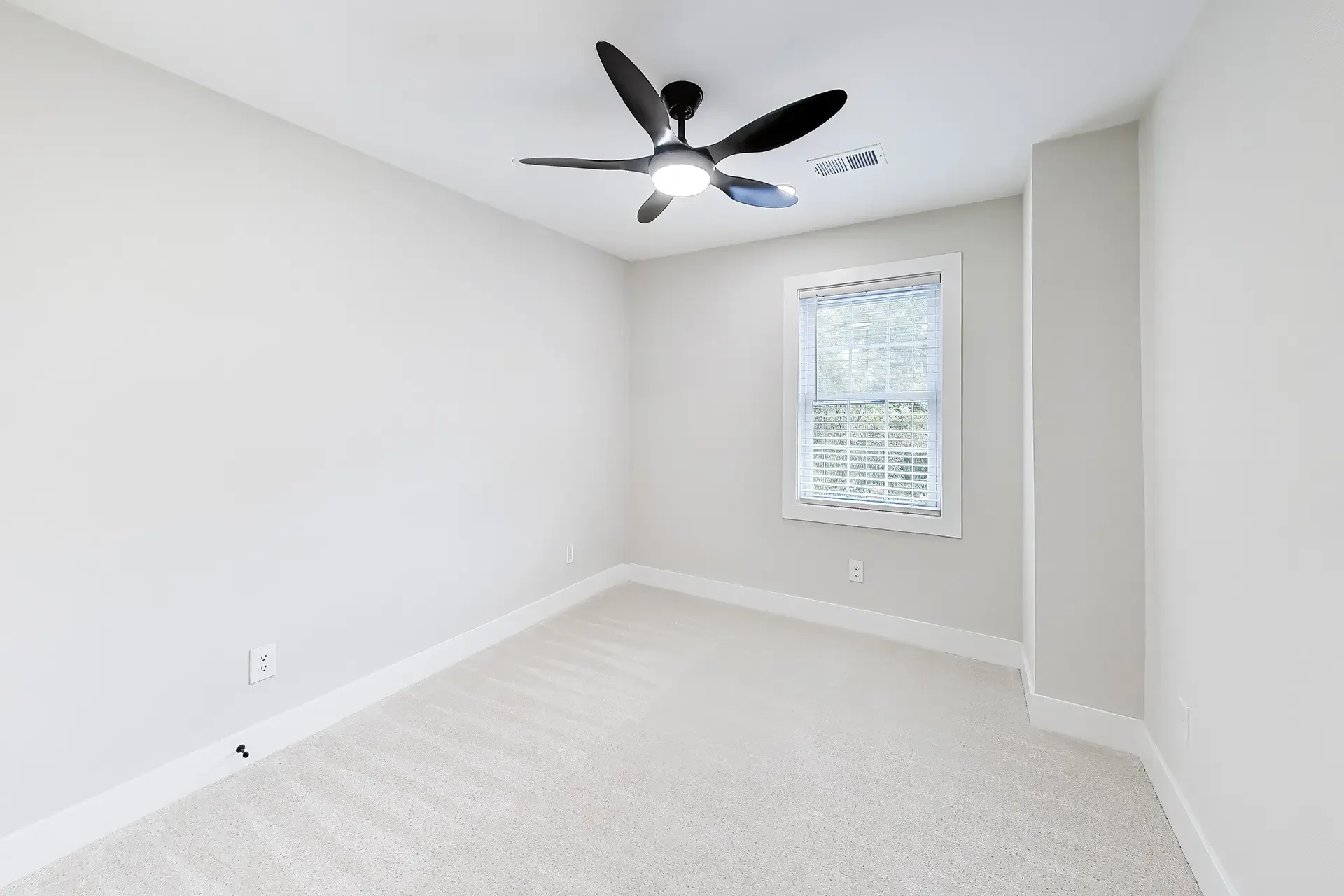 2553-alabama-ave-se-washington-dc-26.webp