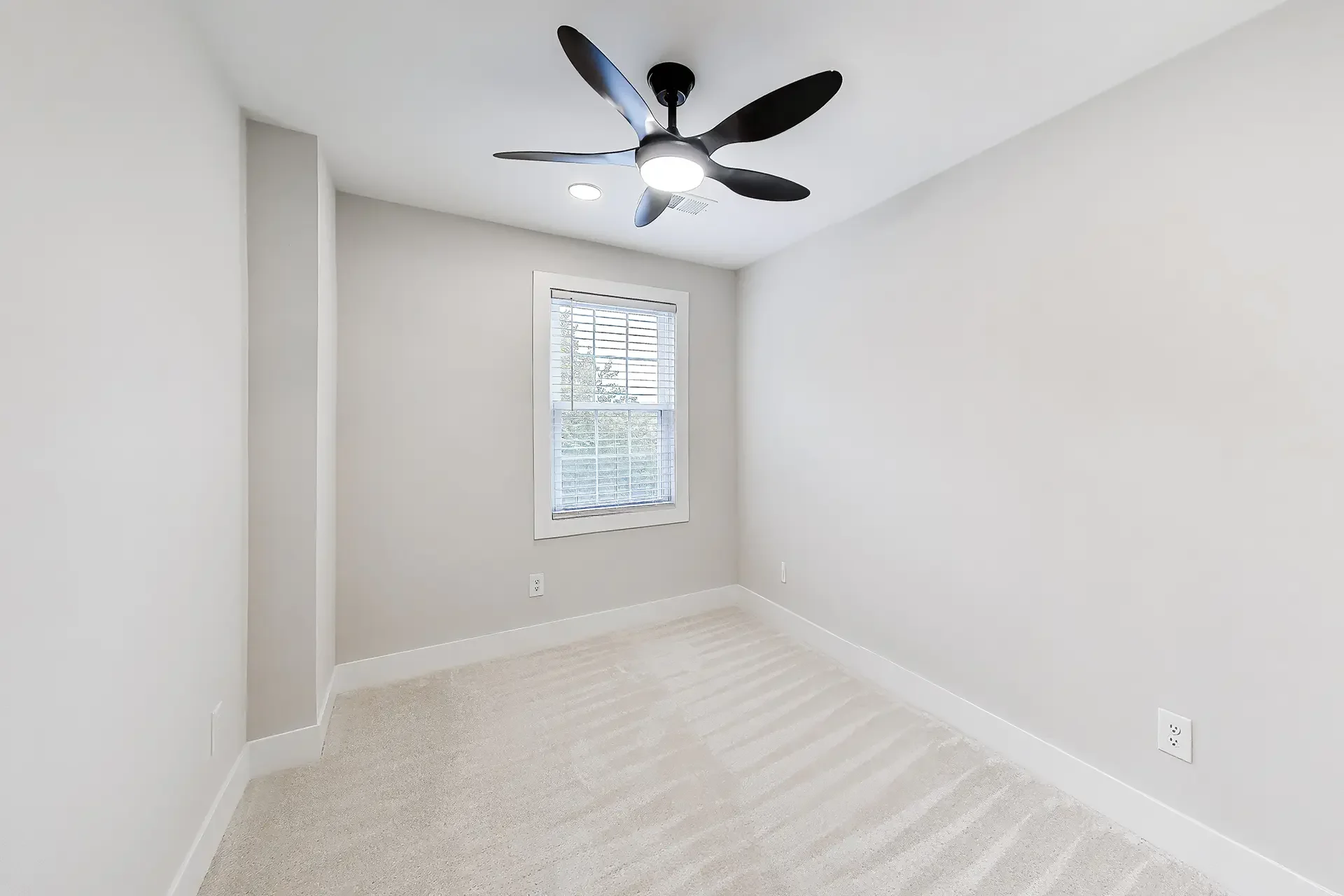 2553-alabama-ave-se-washington-dc-28.webp