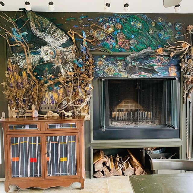 Finally! I finished the fireplace surround...