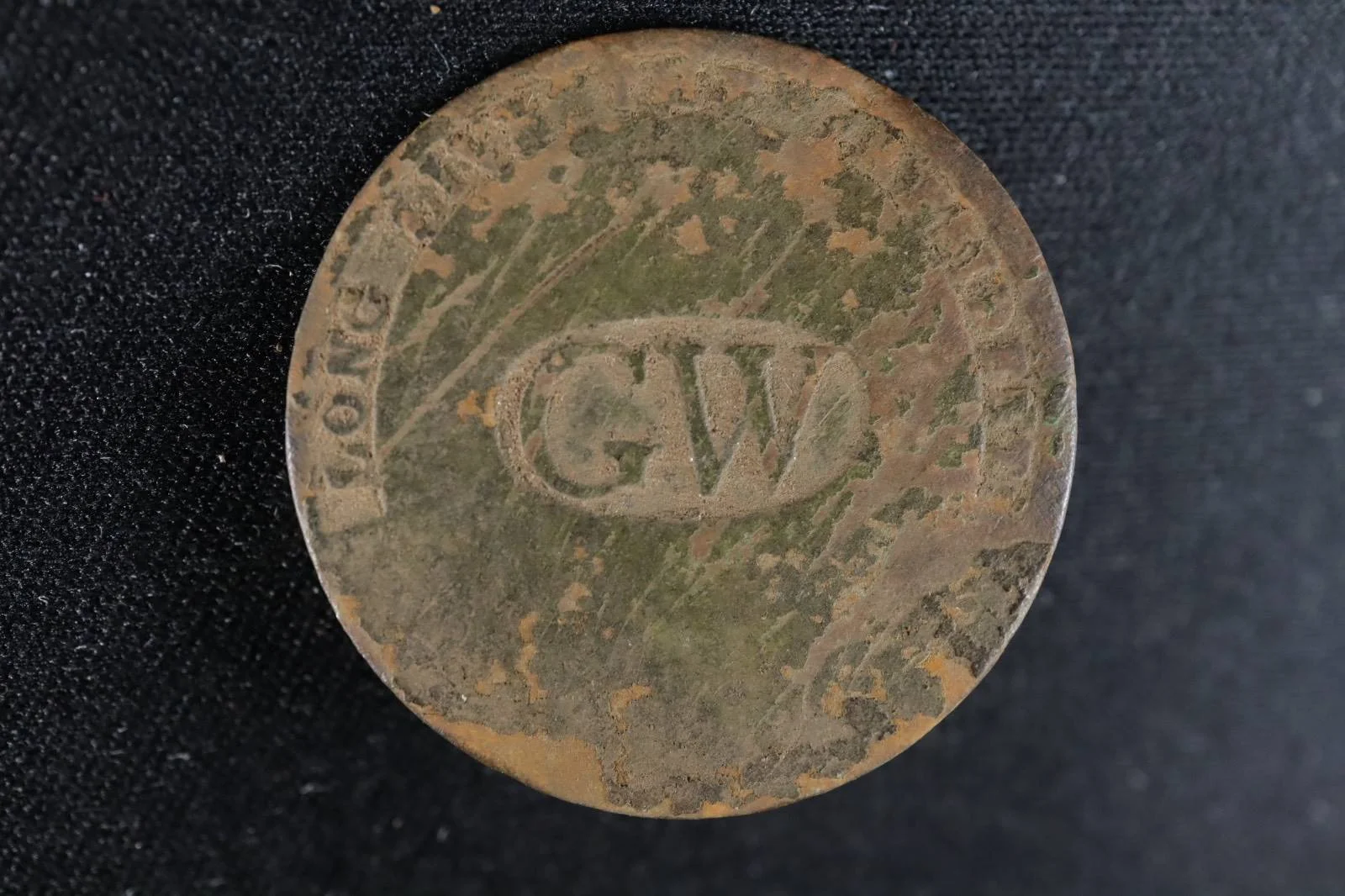 George Washington Inaugural Button (1789): Rare Early American Political Artifact &amp; Presidential History Collectible
