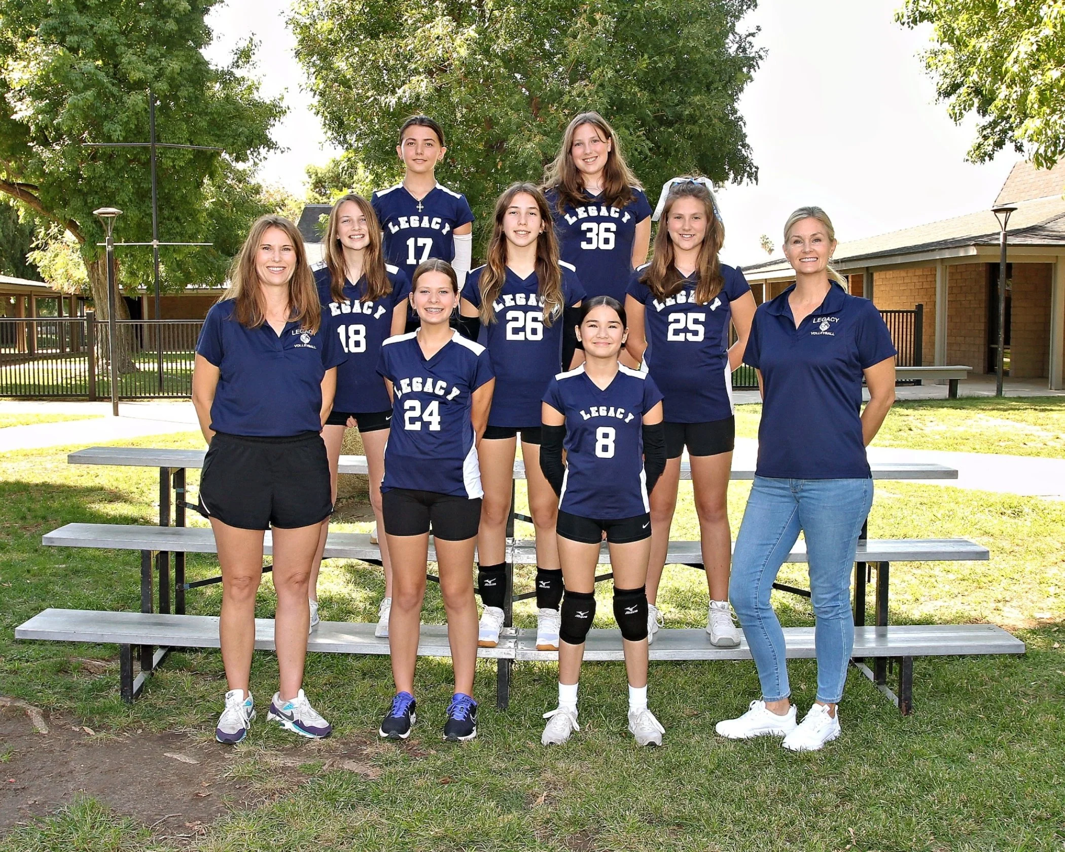 7th_Grade_Volleyball_Blue_-_1_2_01.jpg