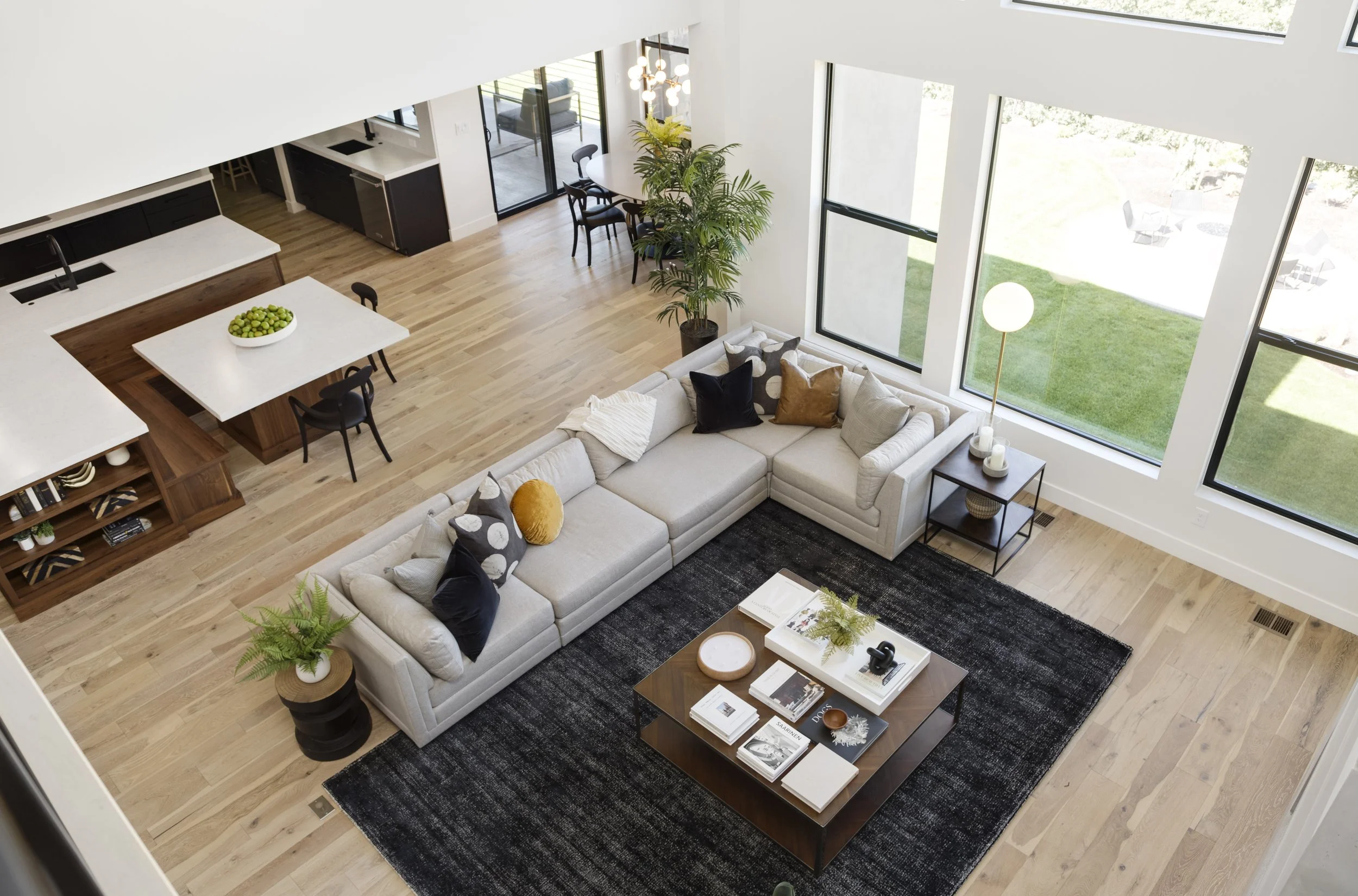 OAK102_TImpani_Parade_IN_Living-Room_Kitchen_Overhead.jpg