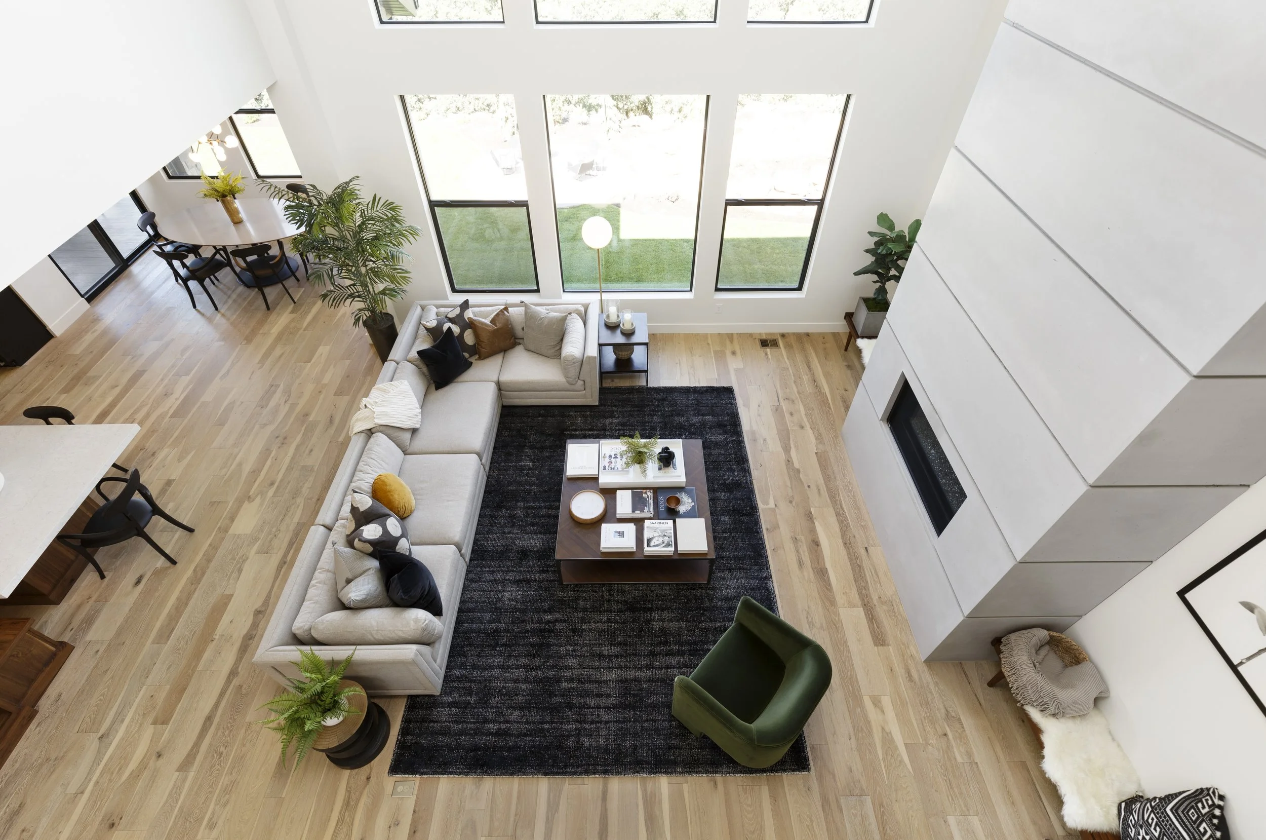 OAK102_TImpani_Parade_IN_Living-Room_Overhead_Open-Floorplan.JPG