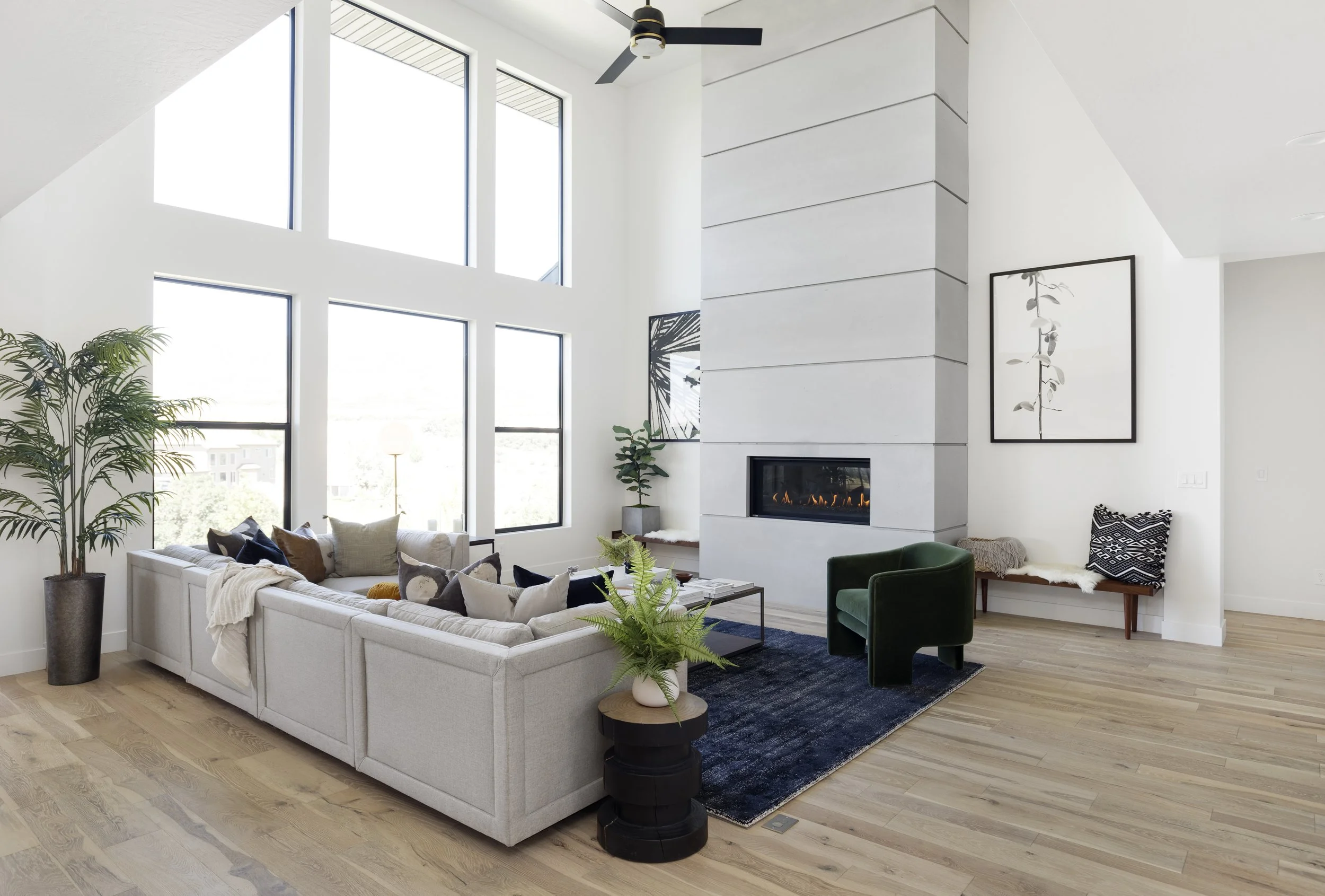 OAK102_TImpani_Parade_IN_Living-Room_Windows_Fireplace.JPG