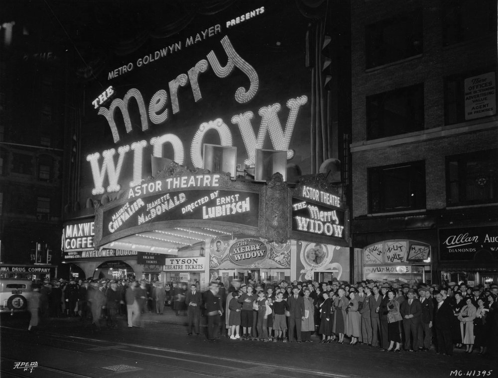 The Merry Widow's premiere at the Astor in NYC.