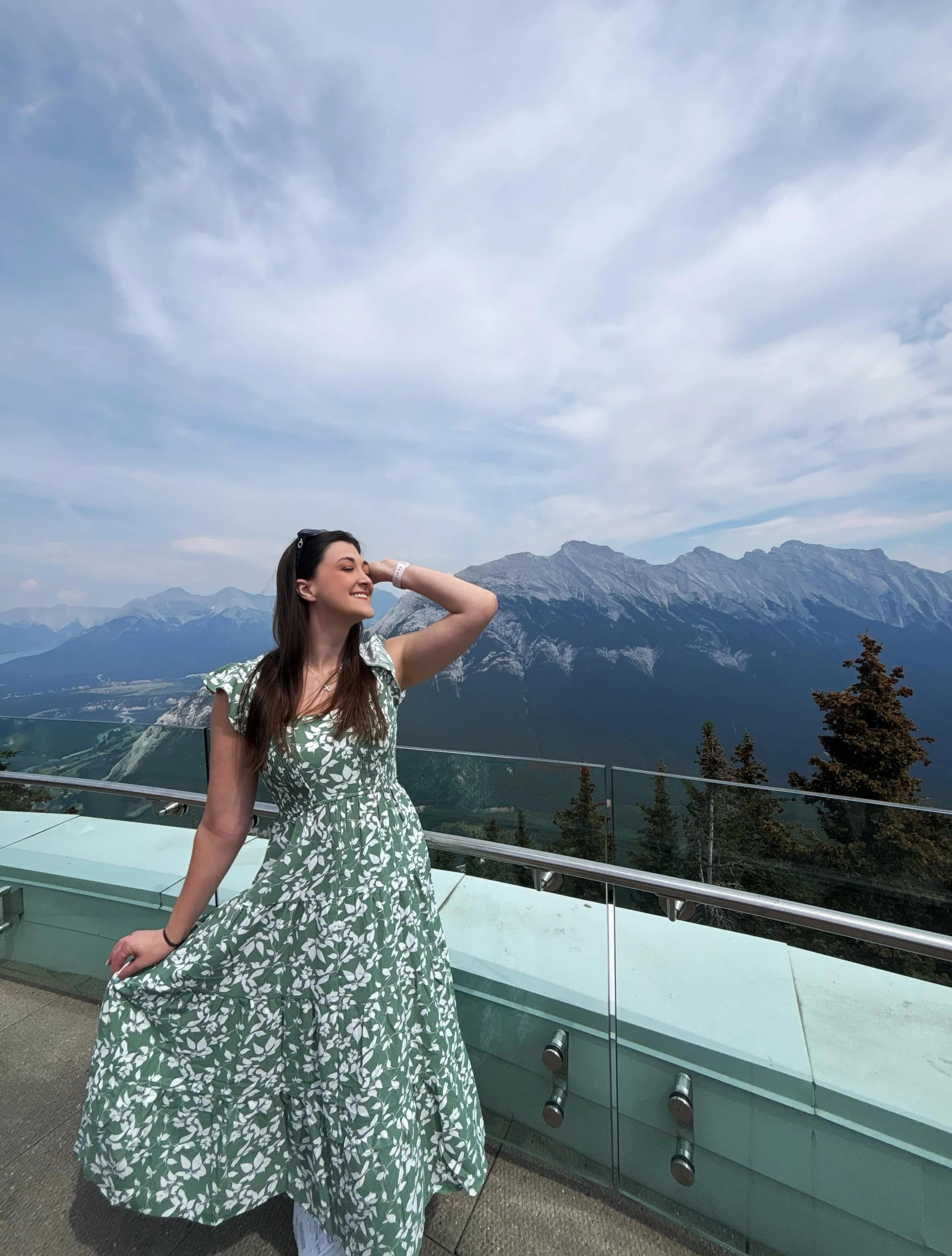 📍 Banff, Alberta, Canada 🇨🇦 

One of the most breathtaking places I have ever been- the photos absolutely do not do it justice!! A beautiful week spent with my family filled with hiking, yummy foods (most importantly beaver tails), and even some b