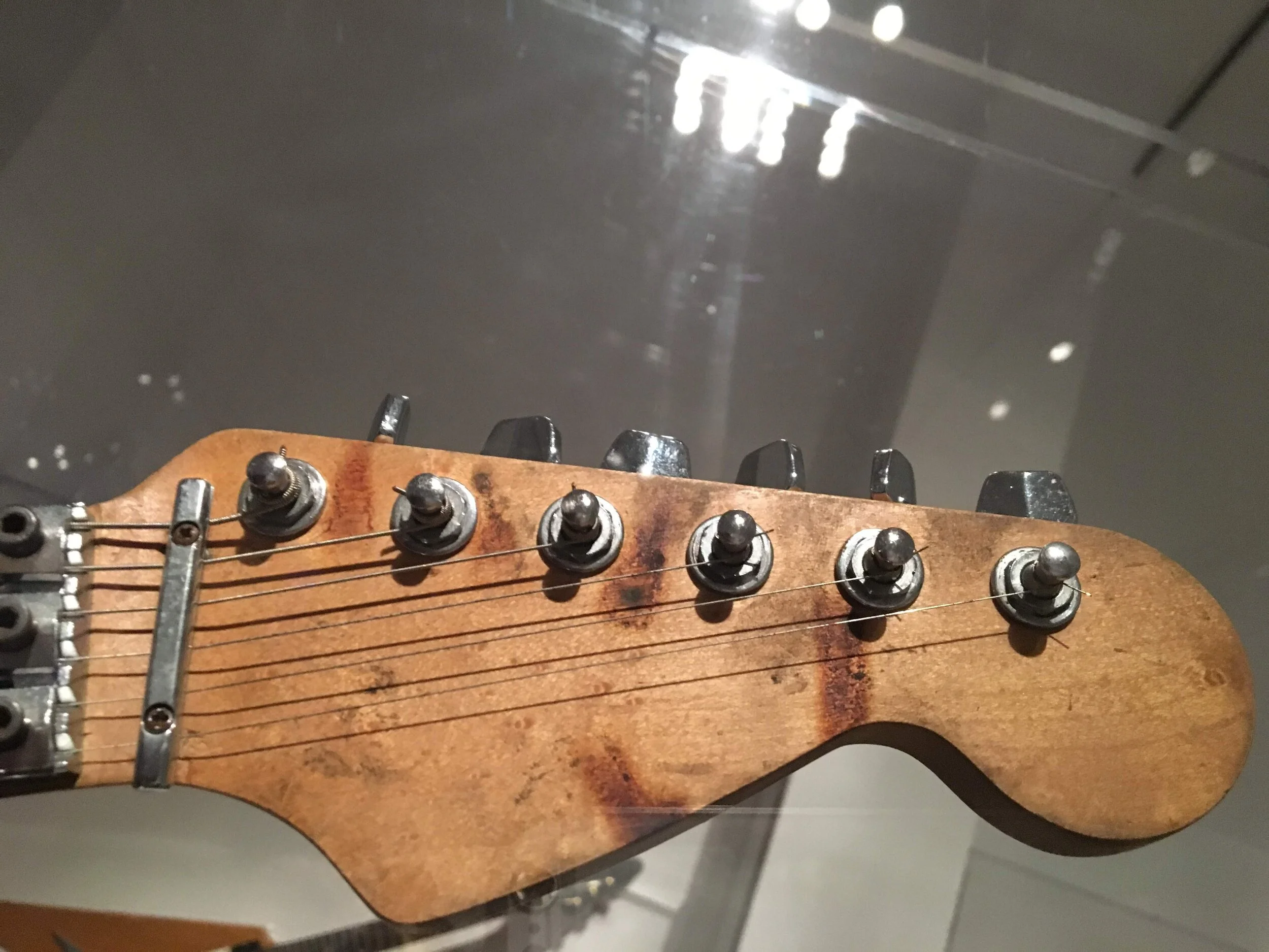Eddie-Van-Halen-Guitar-headstock-img.jpeg.JPG