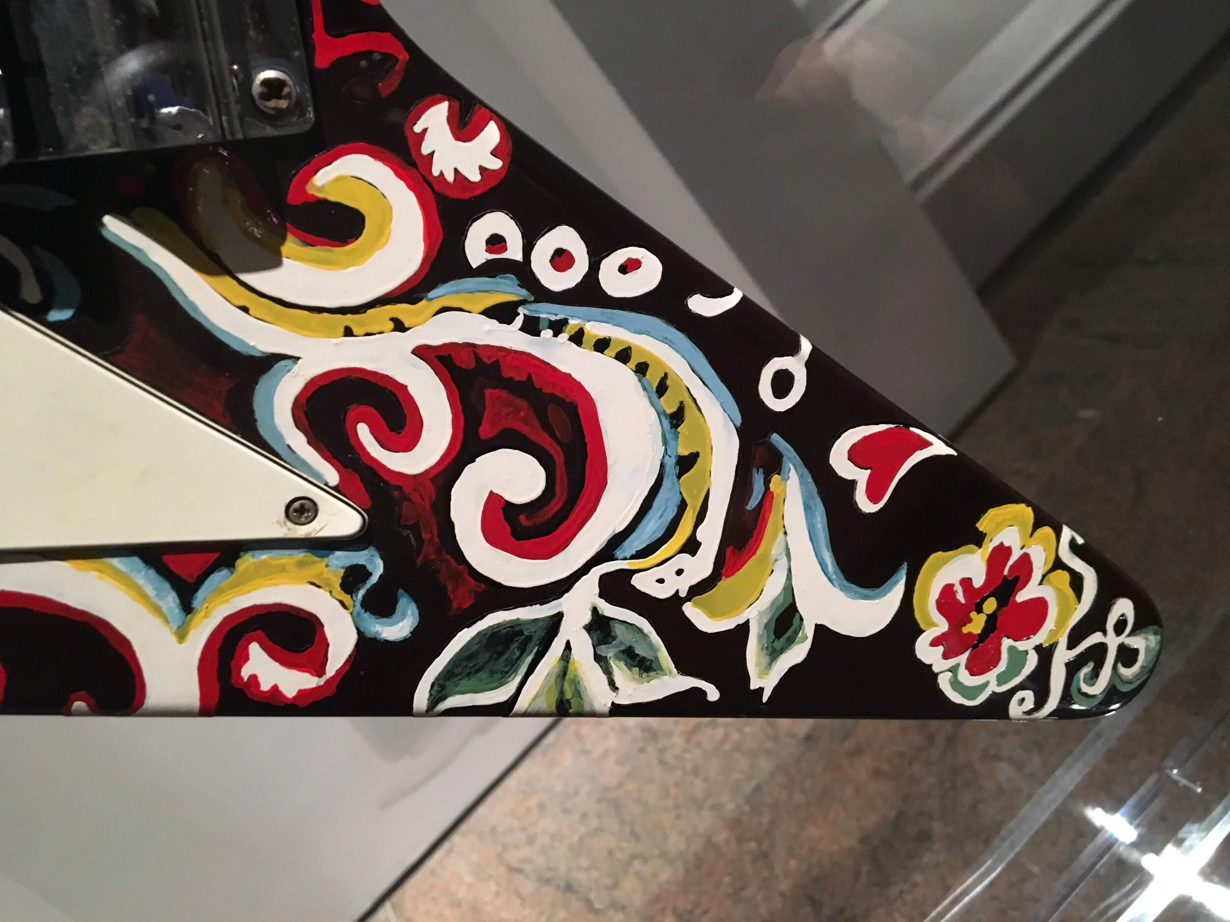 Jimmy-Hendrix-guitar-custom-paint-img.jpeg.JPG