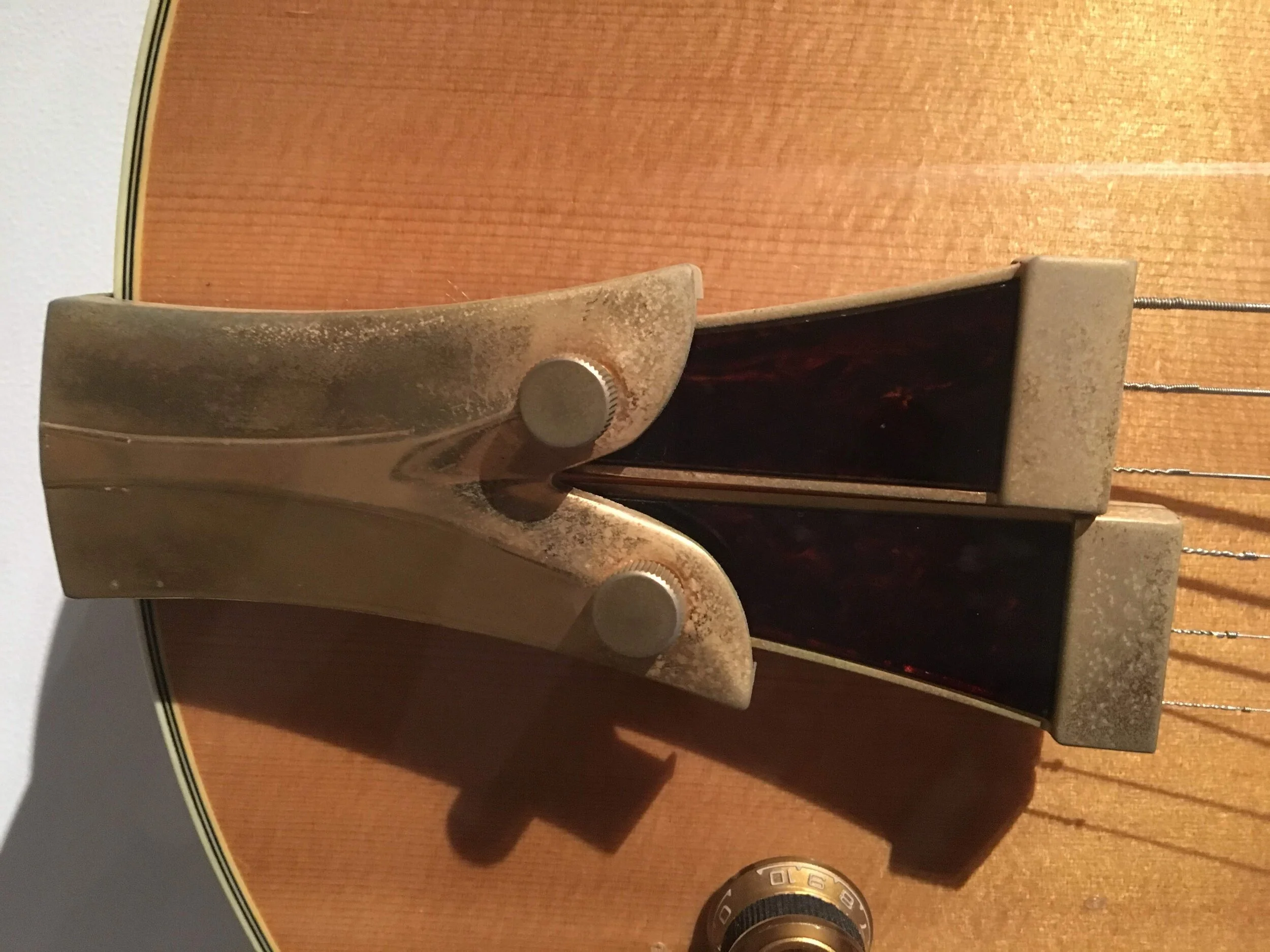 Joni-Mitchell-Guitar-tailpiece-bridge-img.jpeg.JPG