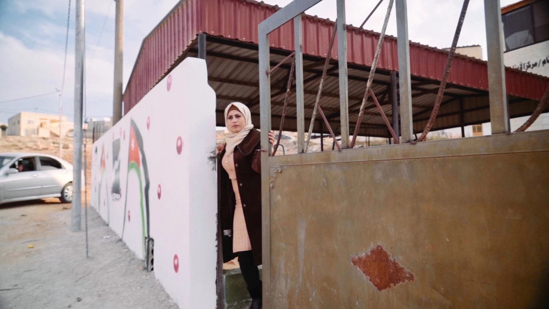  After finally leaving Za’atari camp, Amal’s life outside and passion for working was abruptly halted when she married due to social and family pressure.  Her abusive marriage left her with deep emotional scars. Her trauma caused a period of profound
