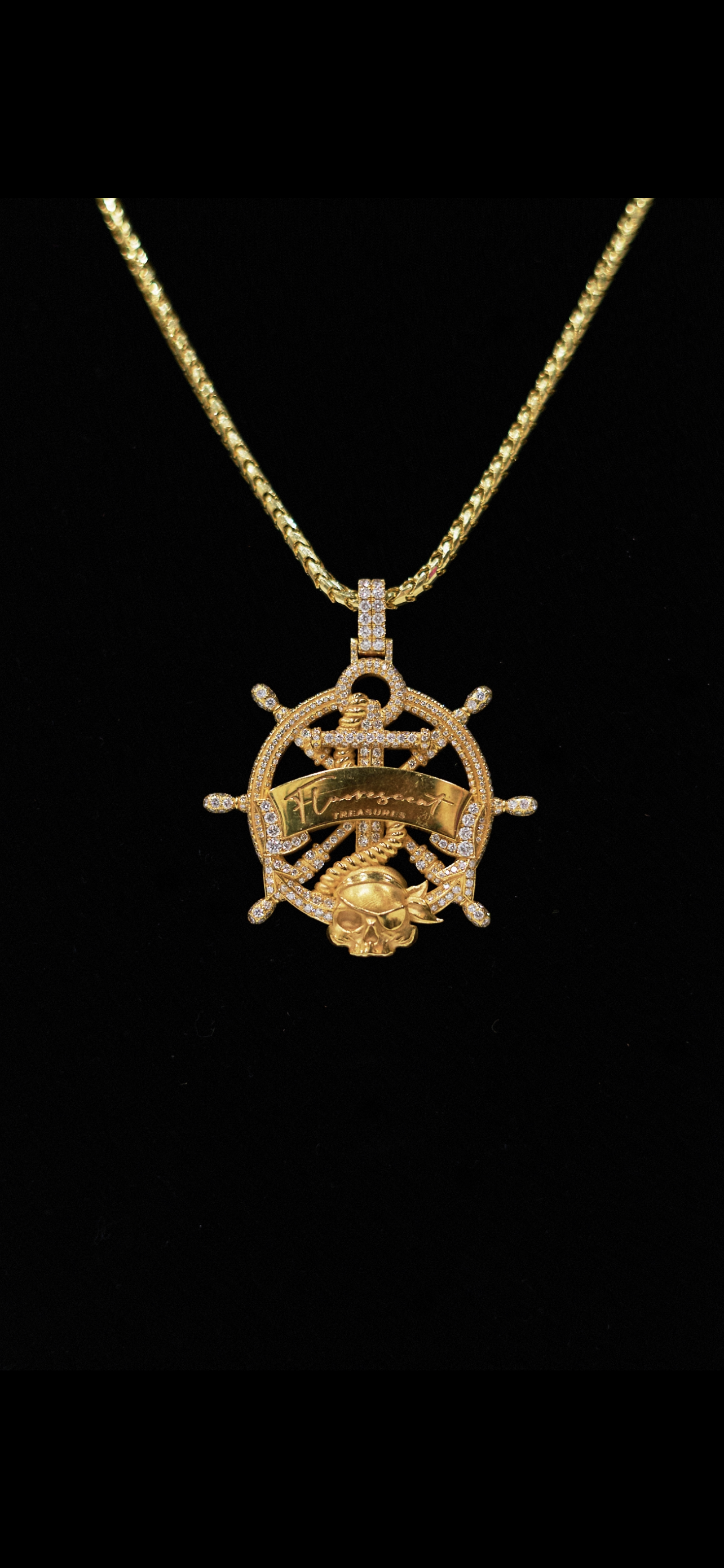The Captains Wheel & Anchor Pendant (Yellow)