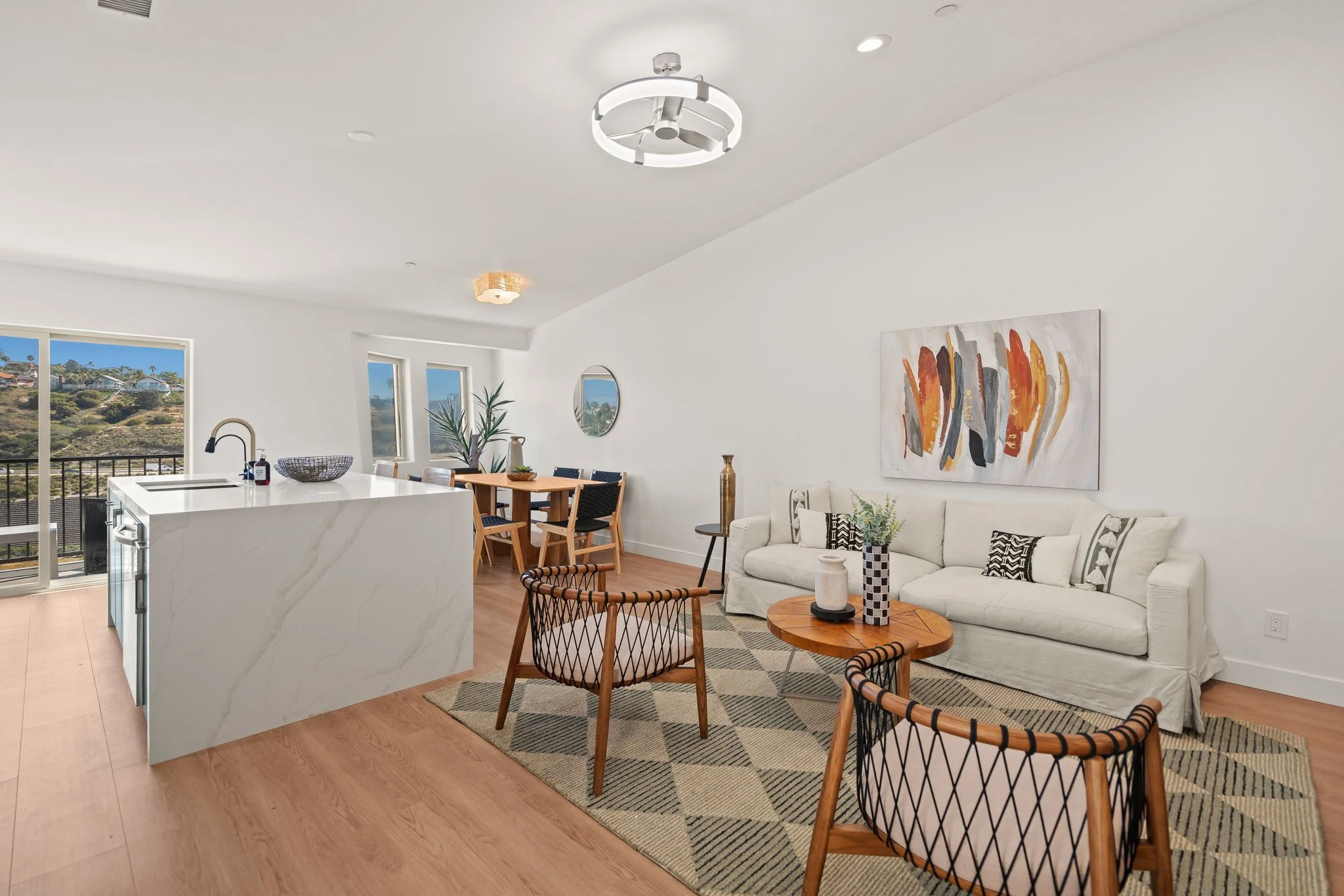 2483 Oxford Ave-29.jpg