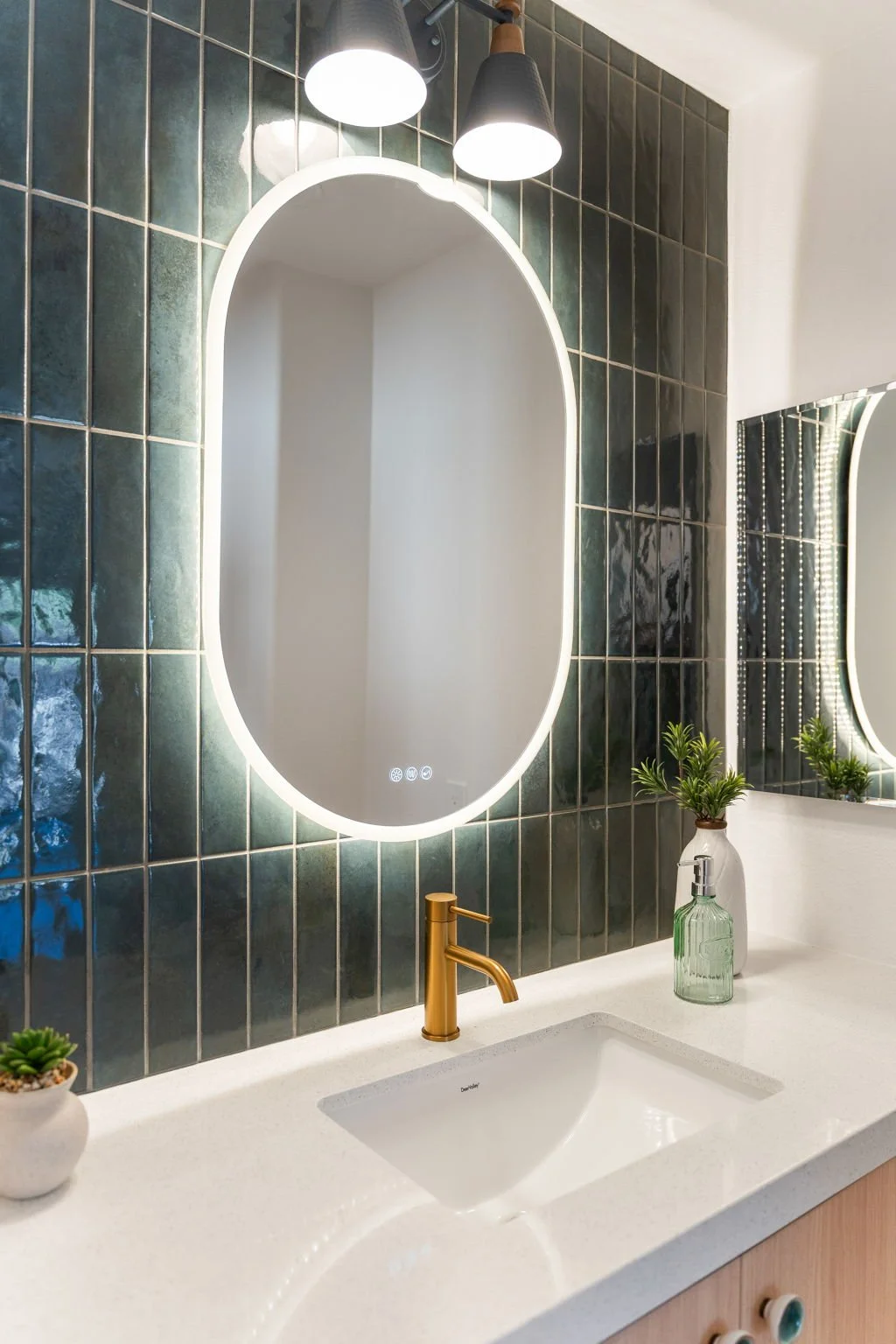 2483 Oxford Ave-55.jpg